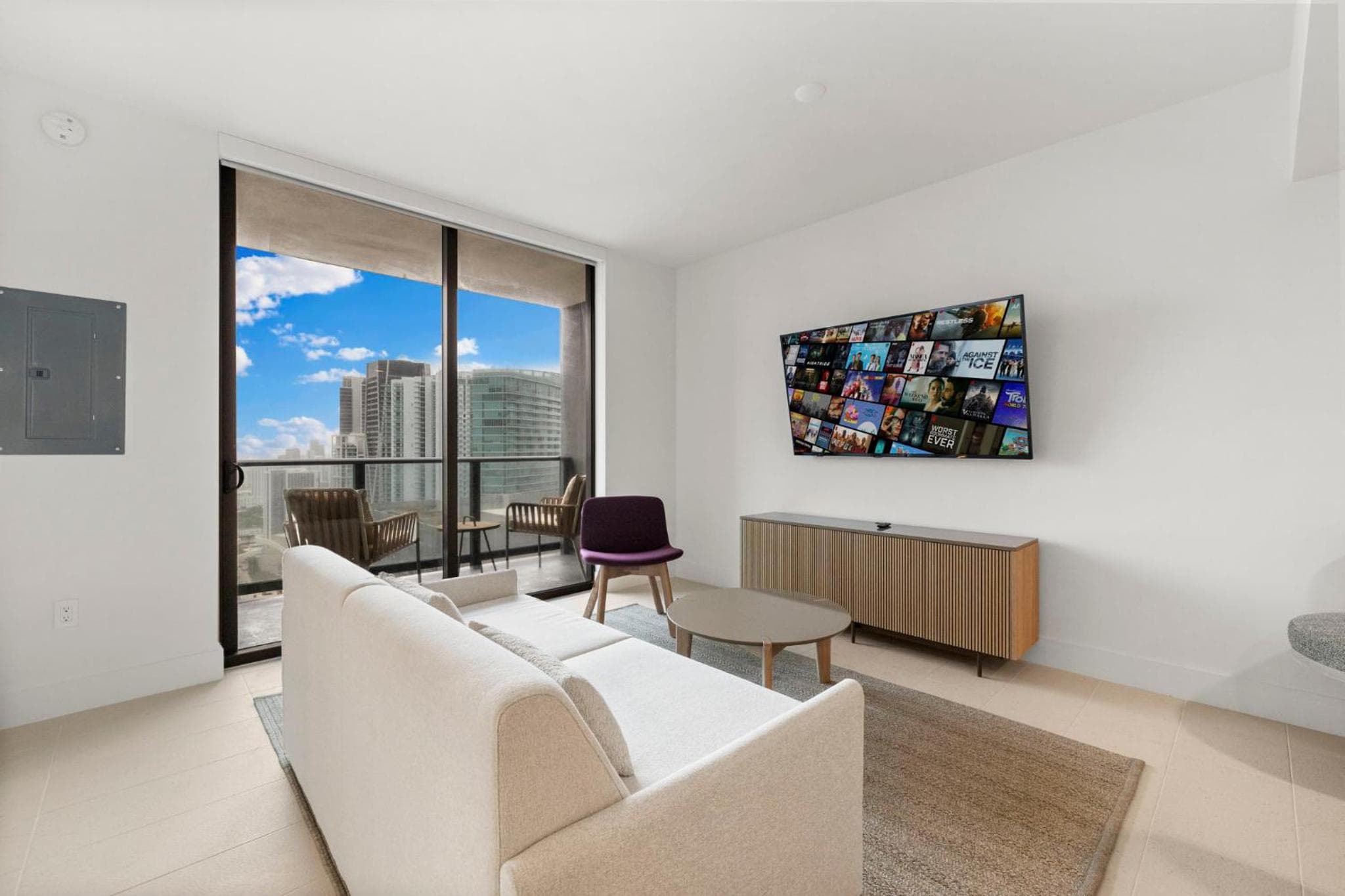 Auf der 46. Etage! Erstaunliche Aussichten und Top-Annehmlichkeiten — 29