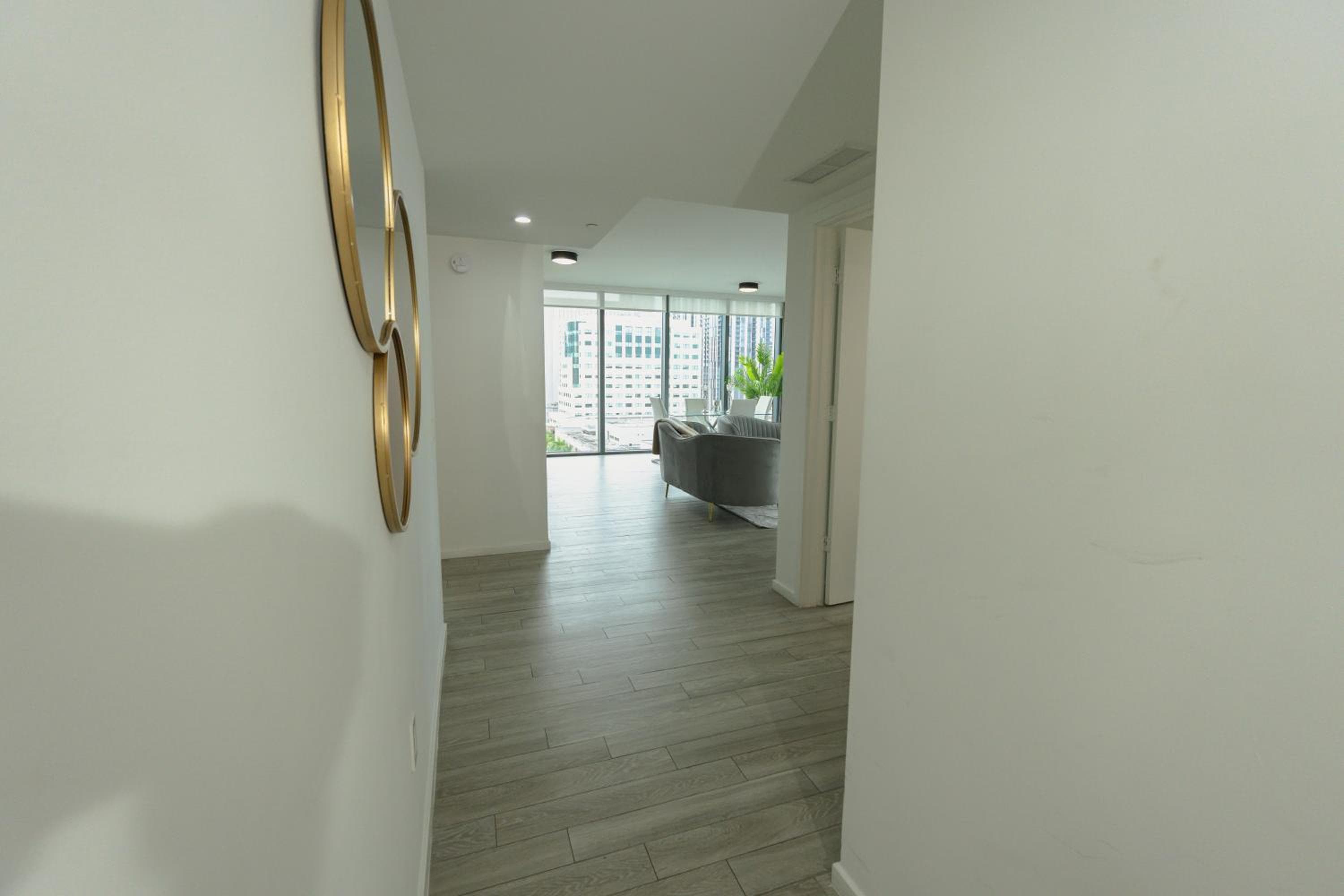 3BR, King Beds 3BA, Biscayne Bay Luxury Ambiance — 18
