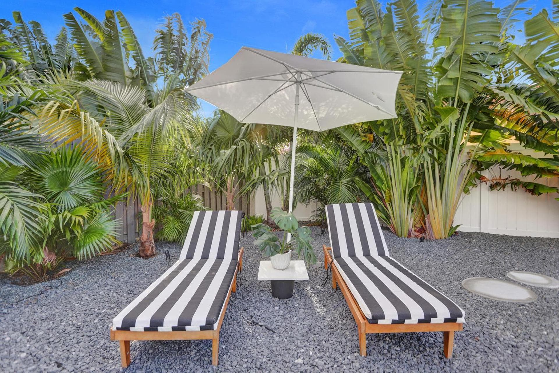 Gesamte Luxus-Junior-Suite, 8 Minuten vom Strand entfern — 3