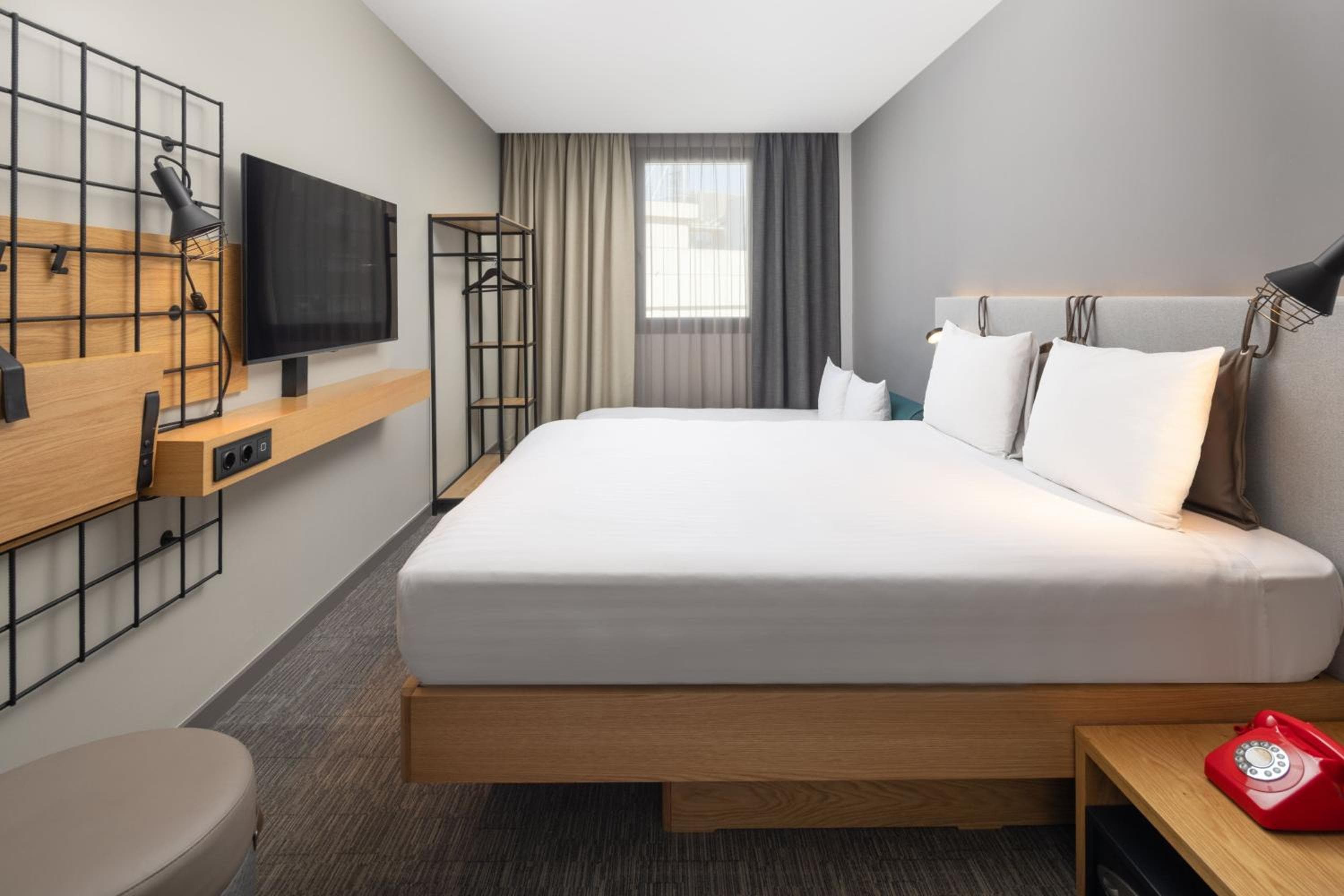Moxy Lisbon City — 25