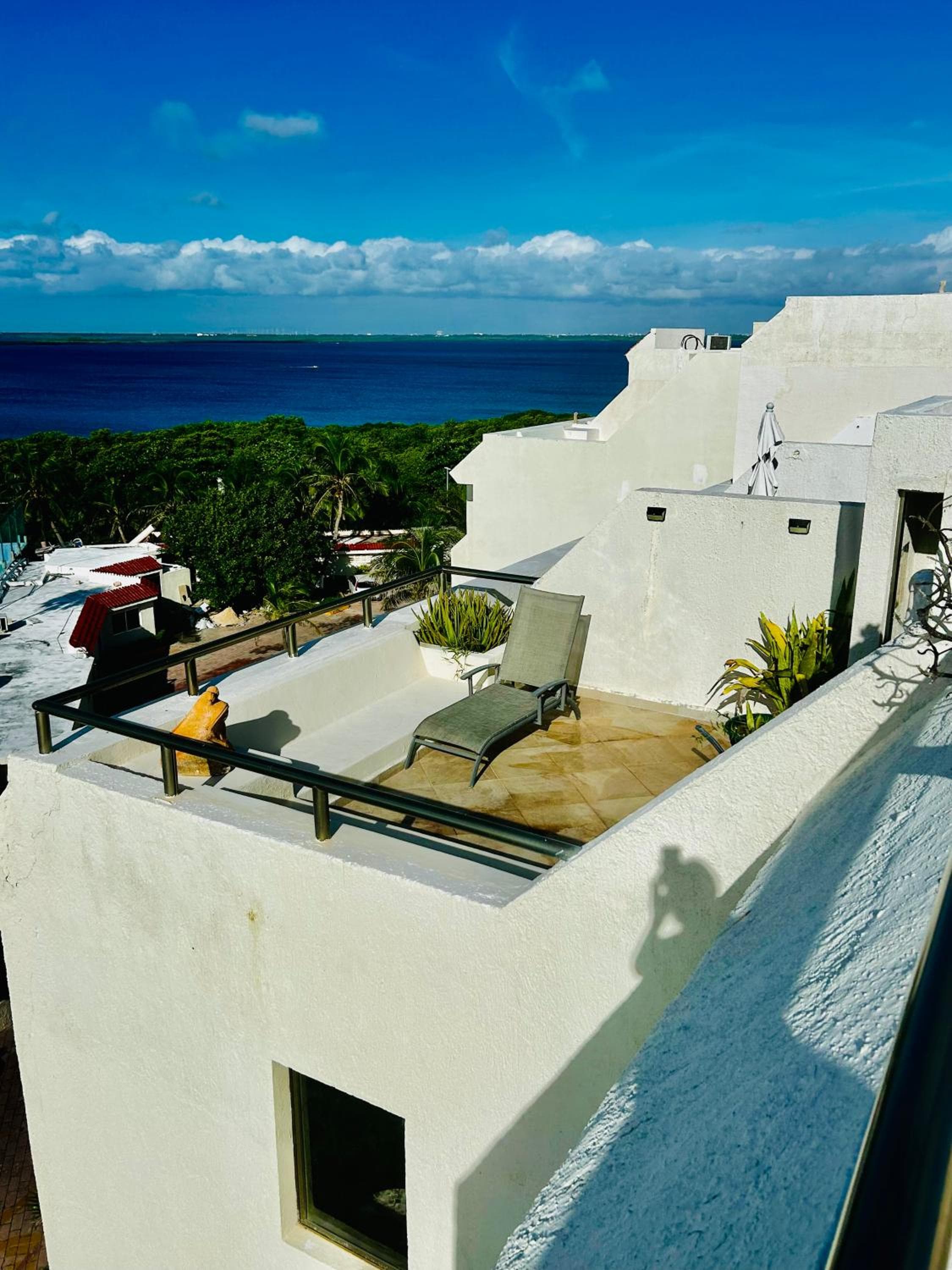 Solymar Beach Condos — 10