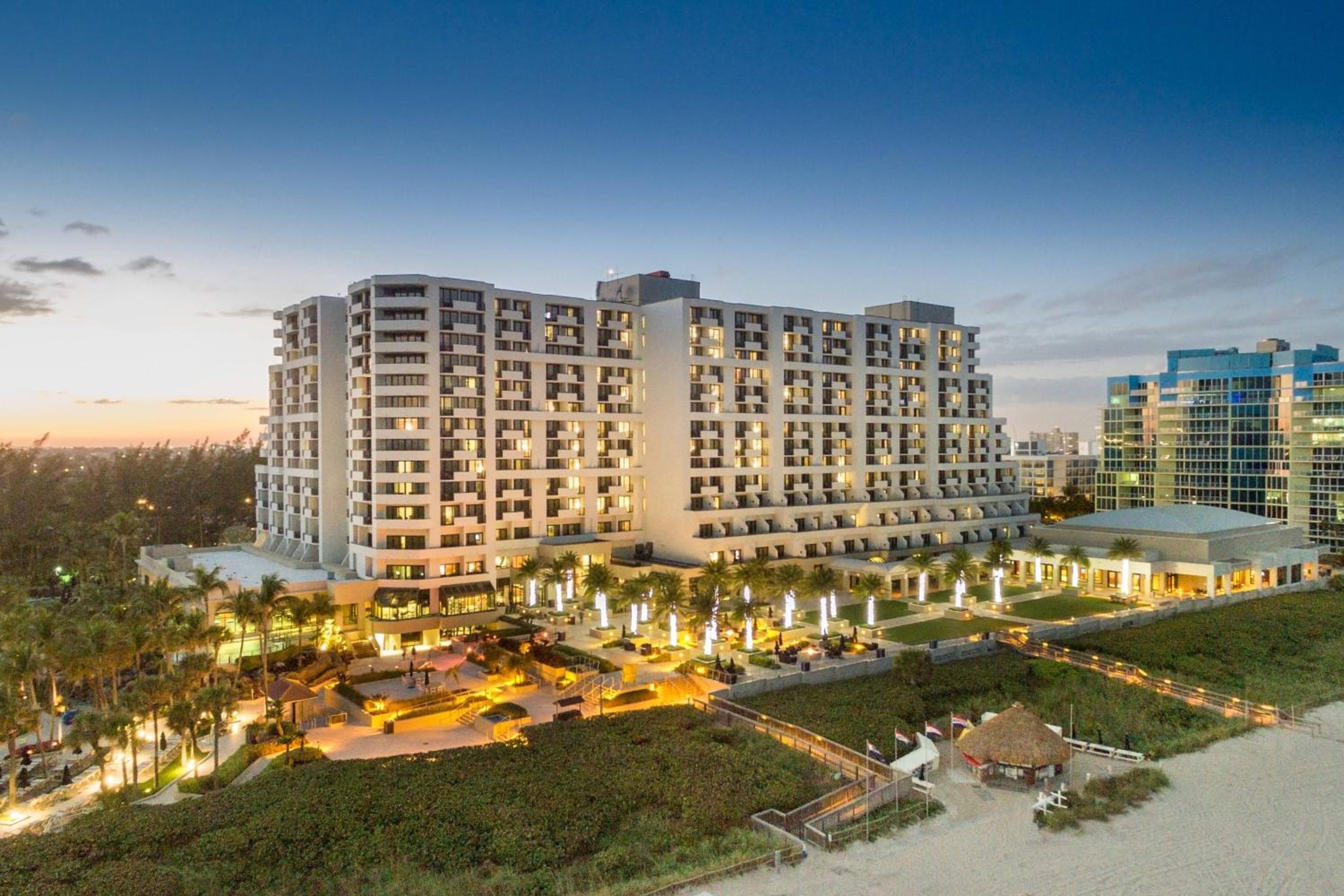 Fort Lauderdale Marriott Harbor Beach Resort & Spa — 3