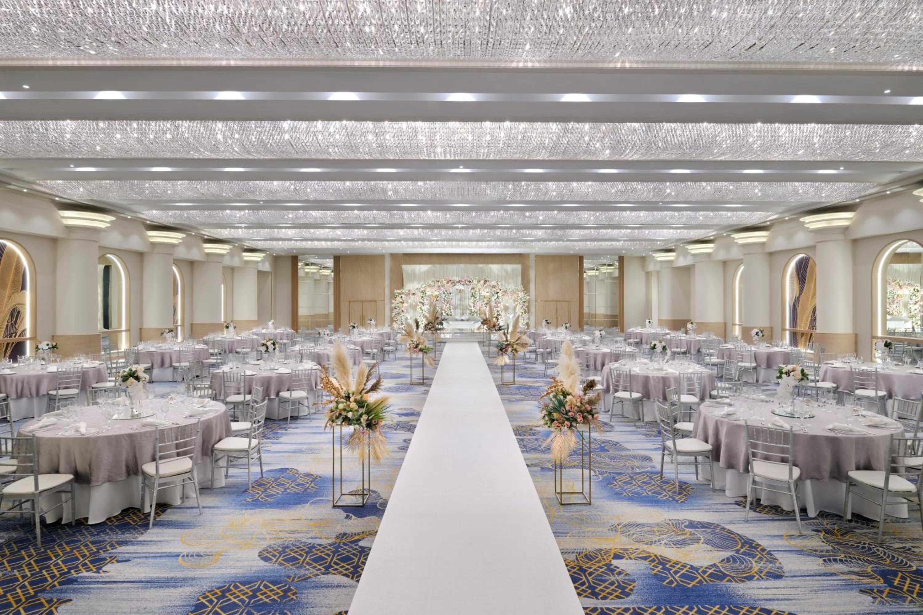 Crowne Plaza Dubai Deira by IHG — 26
