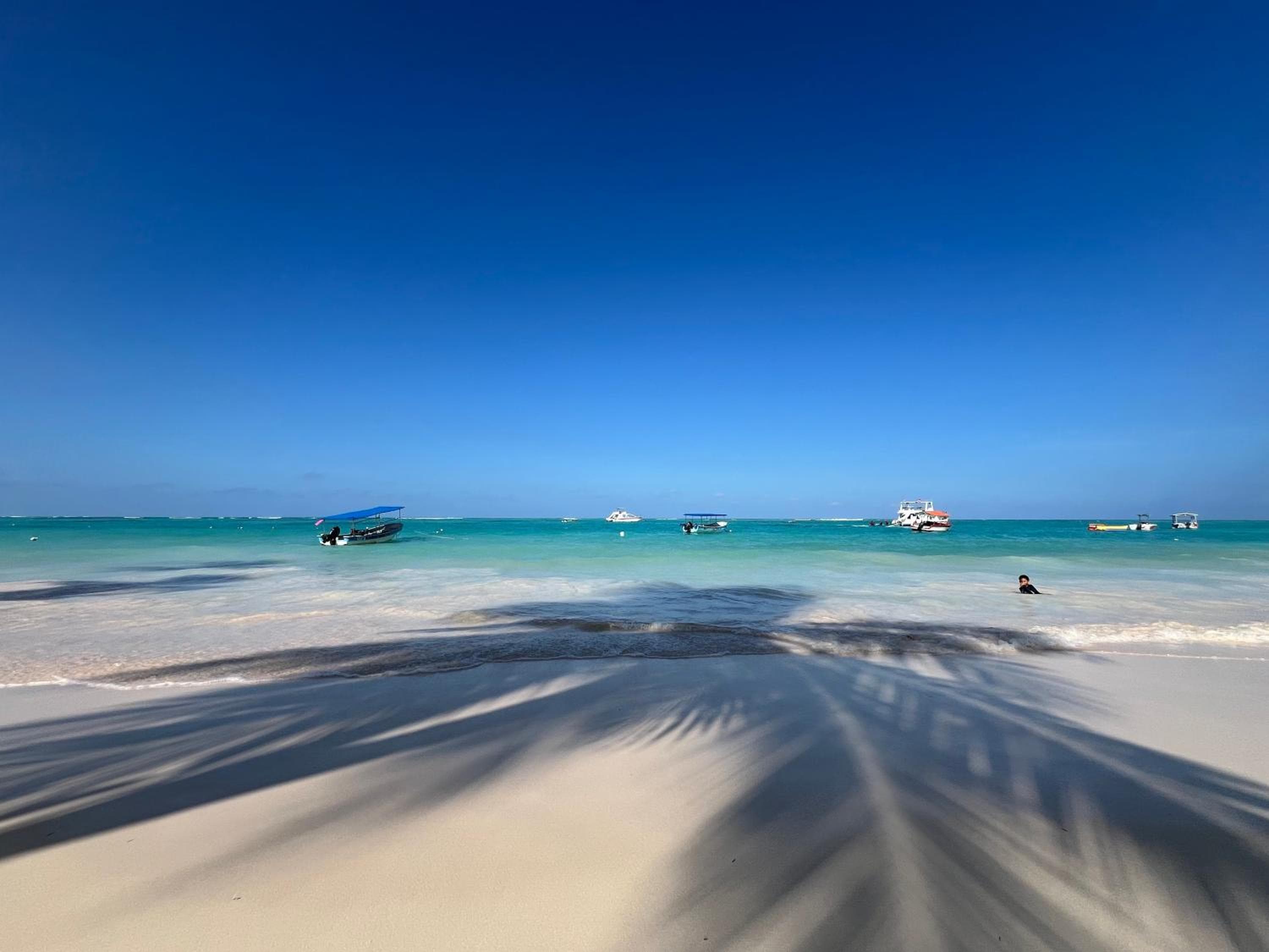 Luxury Beach Penthouse with Pool, BBQ, AC, Wi-Fi, 5-Min Walk to El Cortecito & Bavaro Beaches, Punta Cana — 11