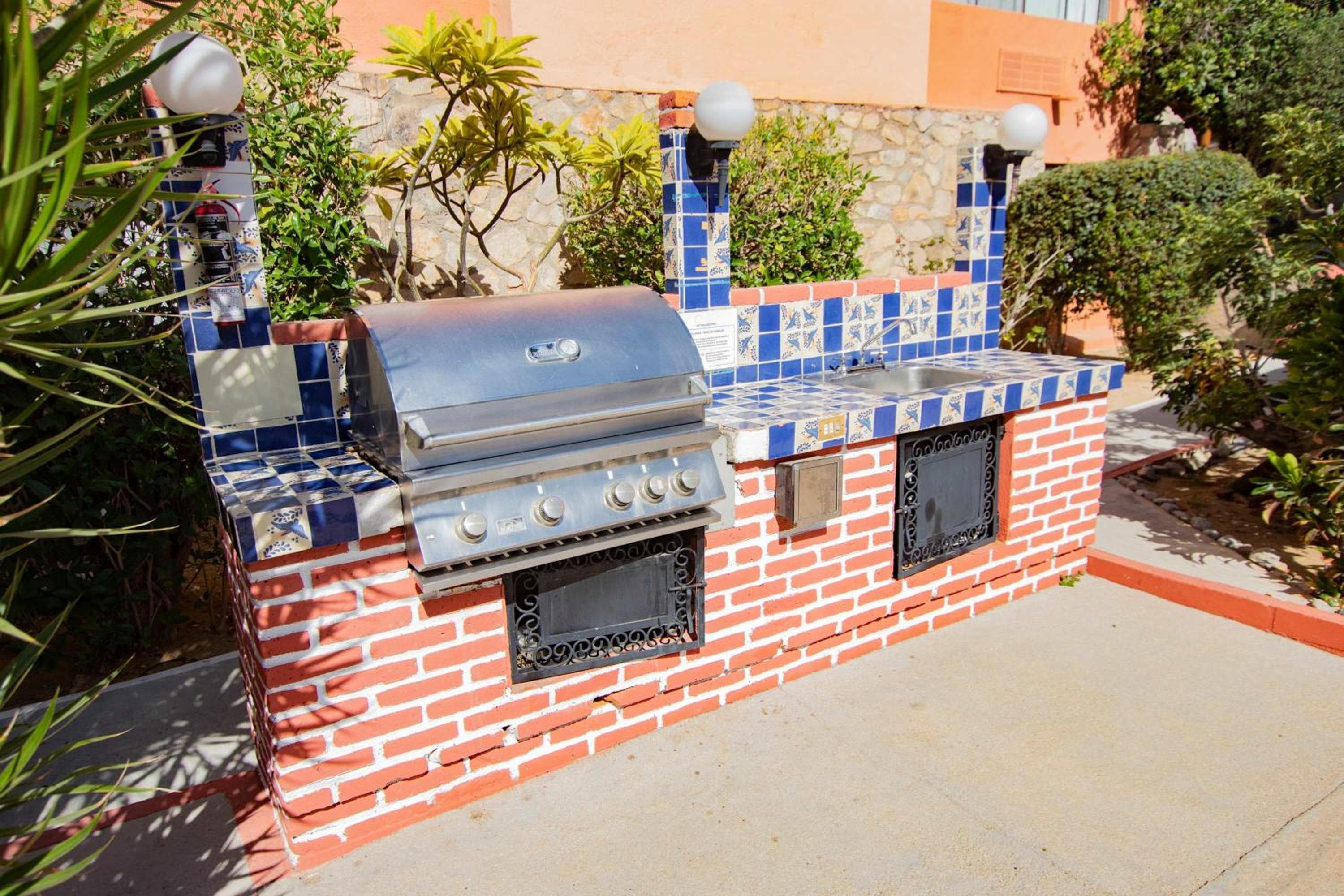 Cabo Cottage Authentic Mexican Design Overlooking The Beach — 12