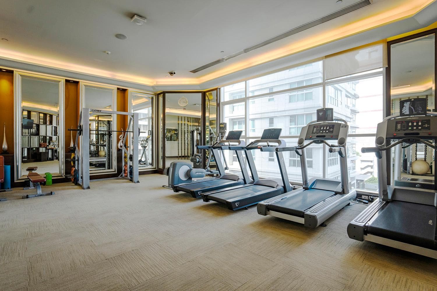 Hilton Bangkok Grande Asoke — 5