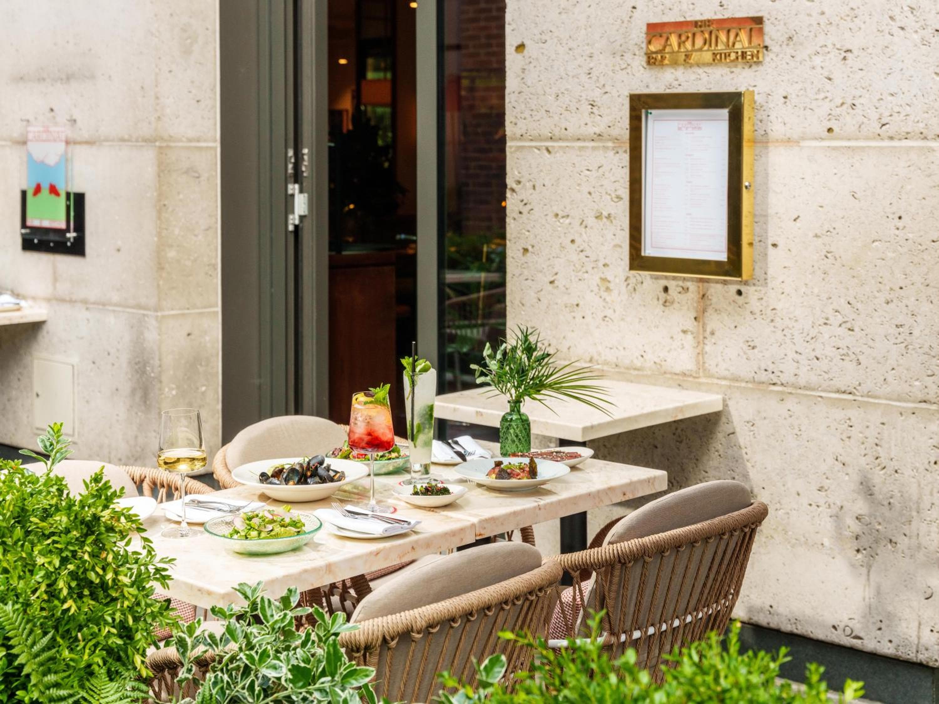 Hotel Saint London — 15