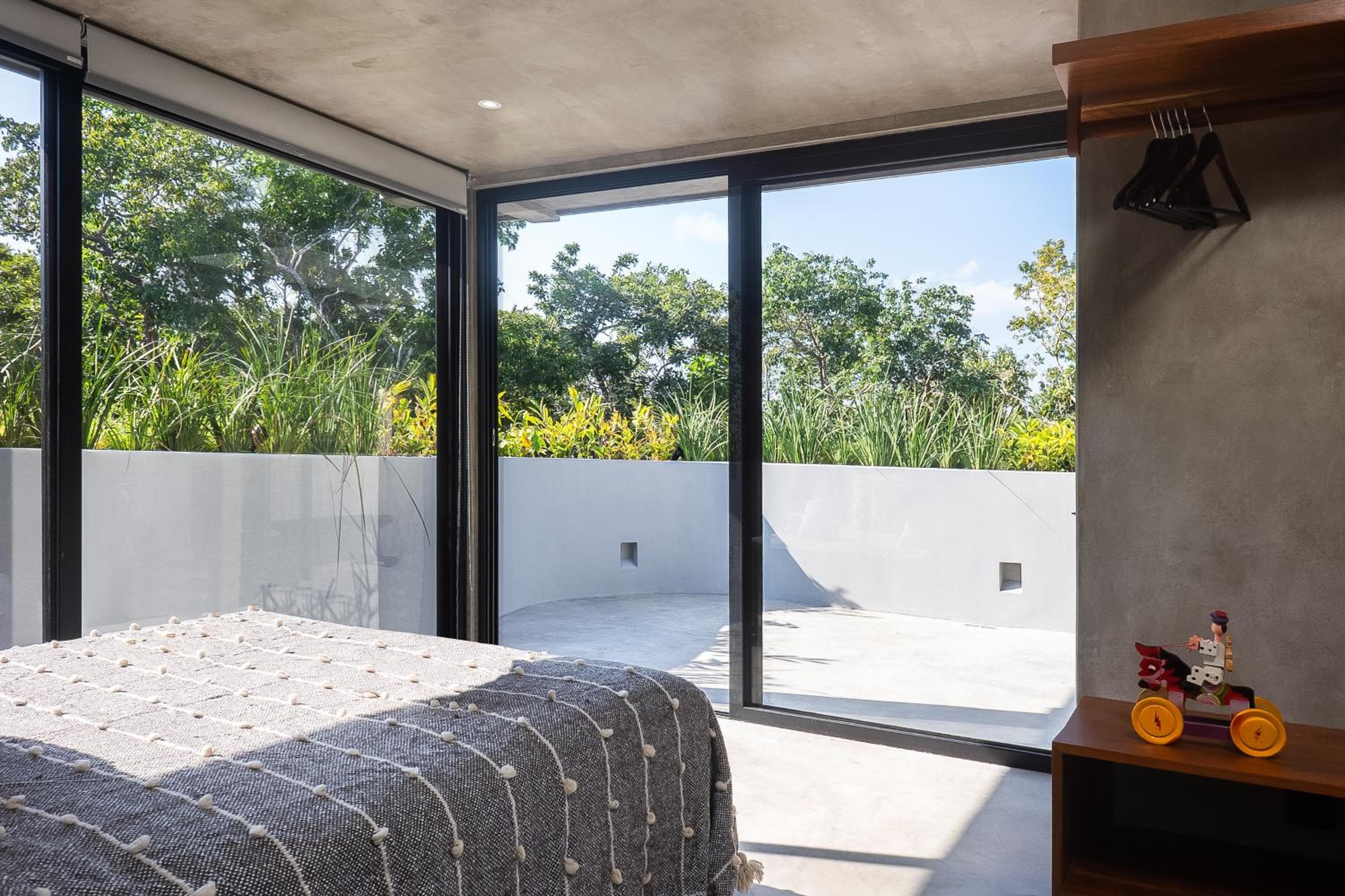Luxury 4BR Eco Villa 10ppl Outdoor Pizza Oven - Private Pool & Jacuzzi — 5