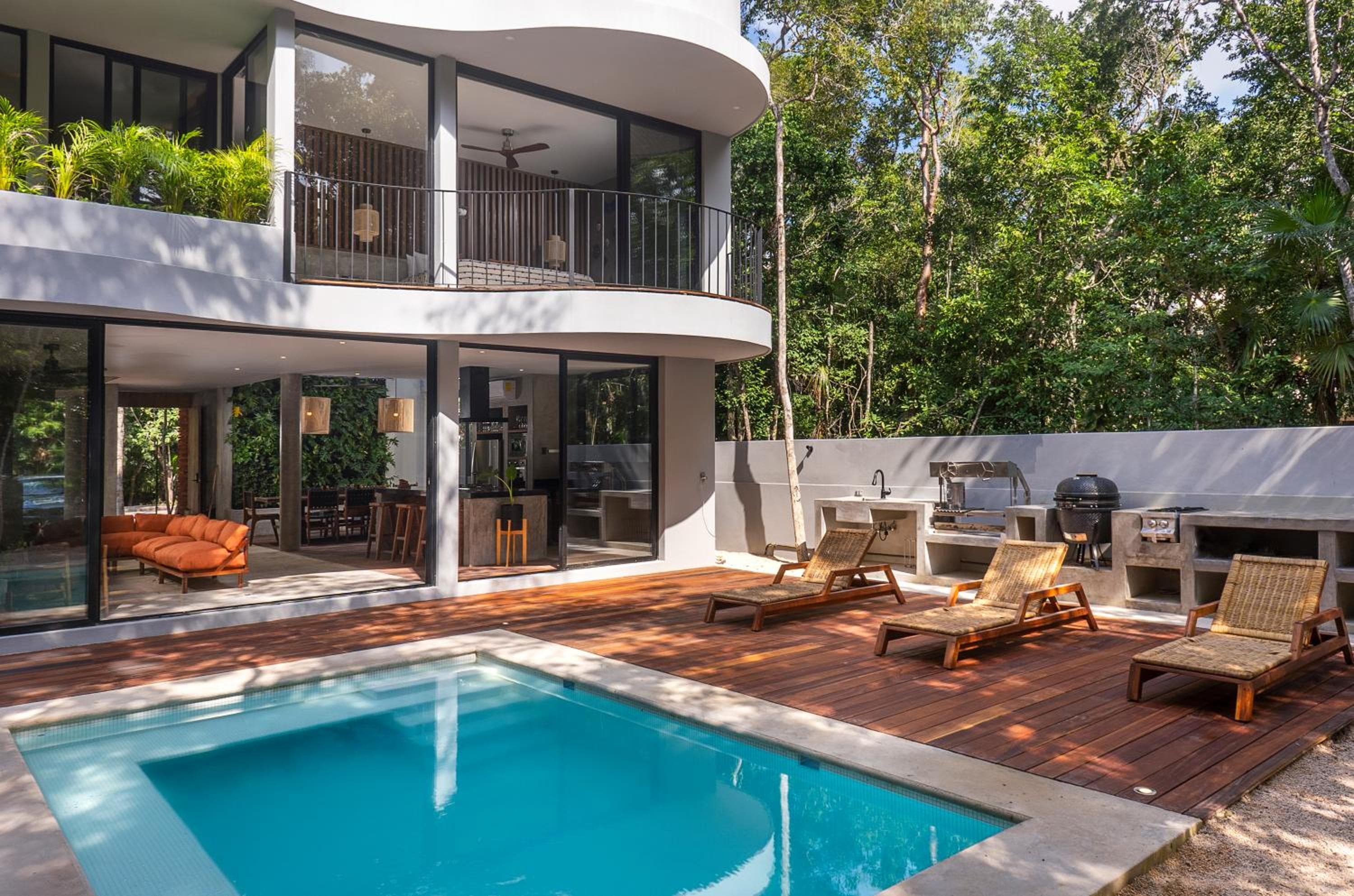 Luxury 4BR Eco Villa 10ppl Outdoor Pizza Oven - Private Pool & Jacuzzi — 30