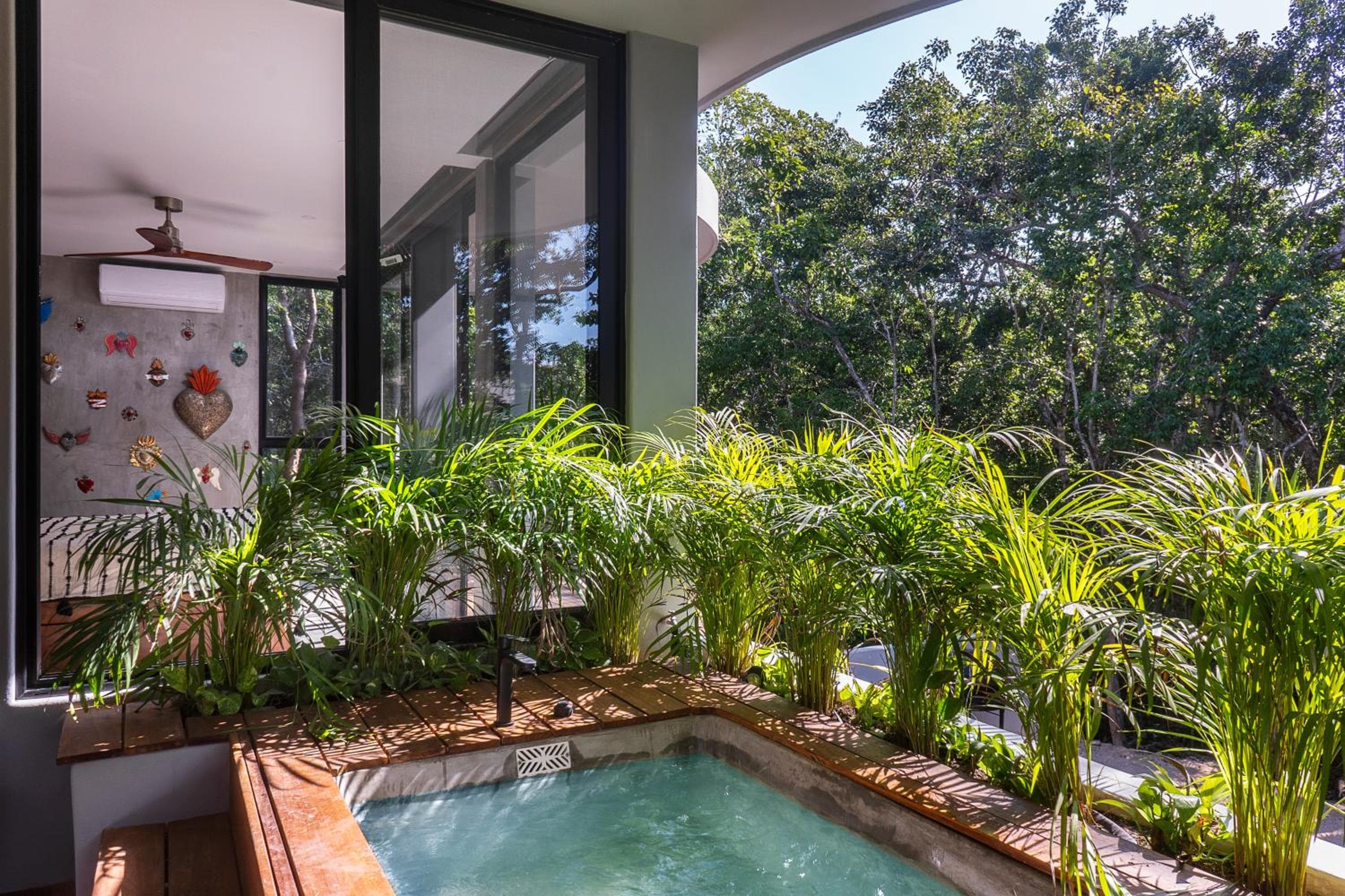 Luxury 4BR Eco Villa 10ppl Outdoor Pizza Oven - Private Pool & Jacuzzi — 28