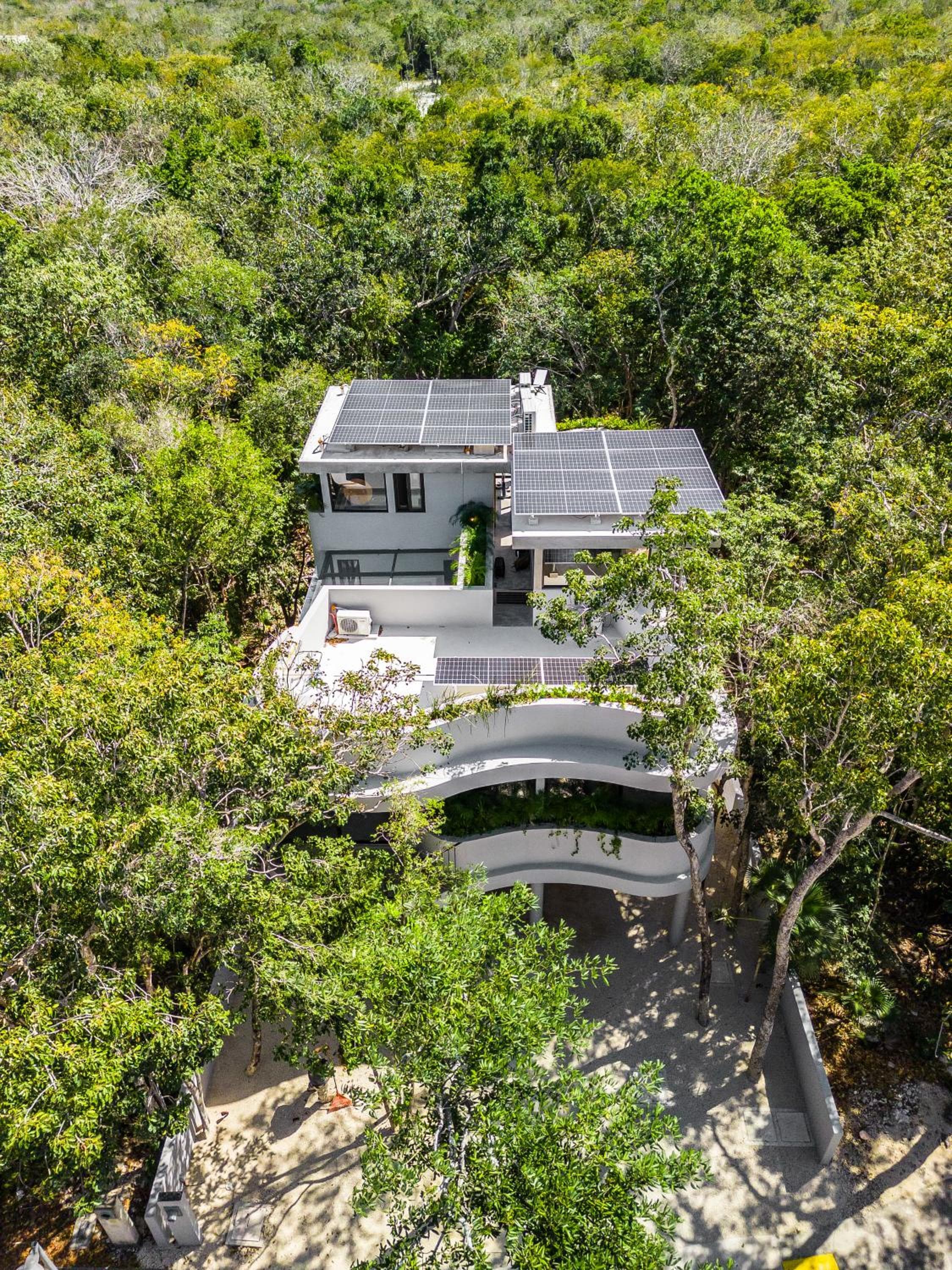 Luxury 4BR Eco Villa 10ppl Outdoor Pizza Oven - Private Pool & Jacuzzi — 1