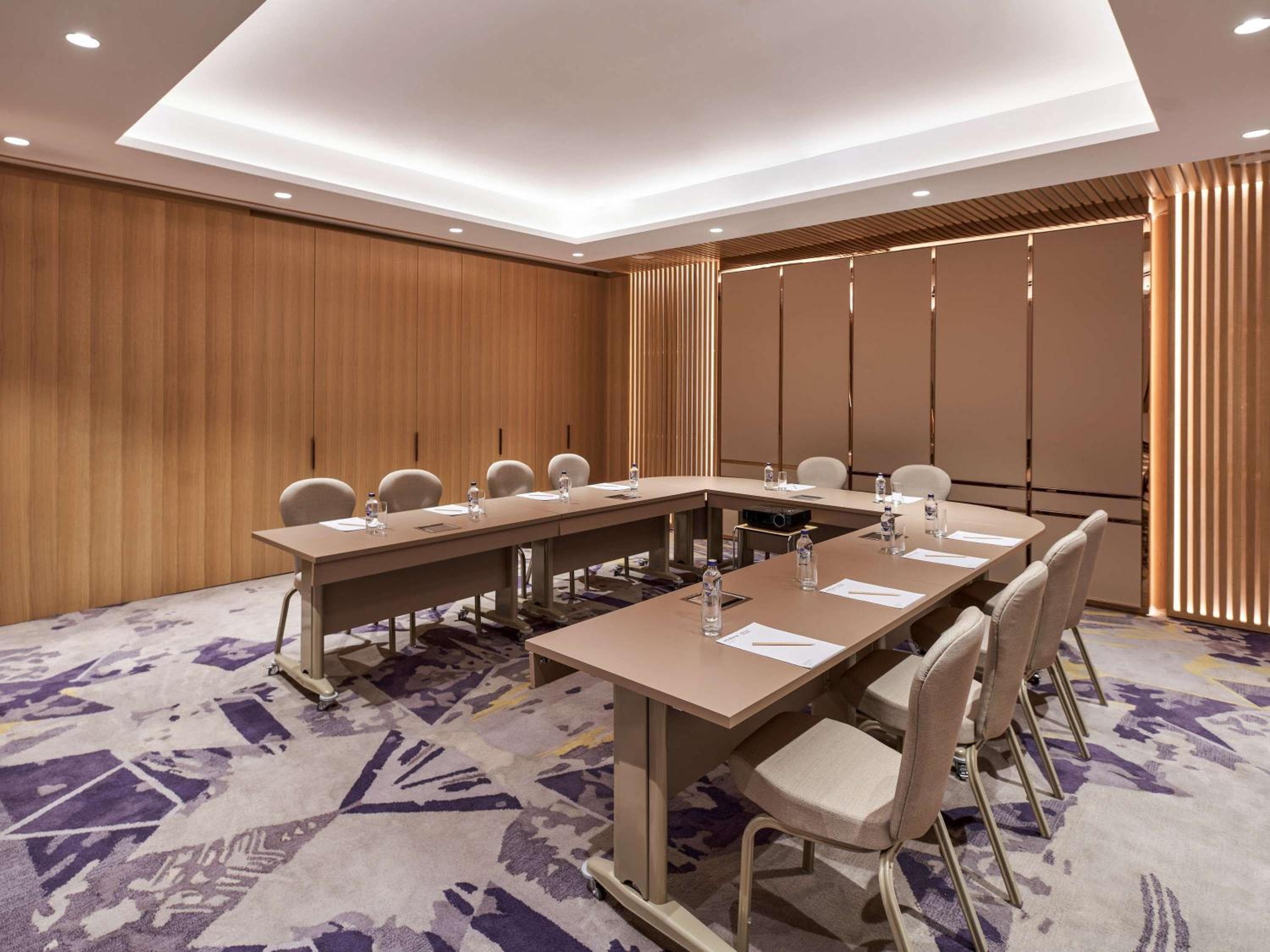 Mövenpick Hotel Istanbul Bosphorus — 25