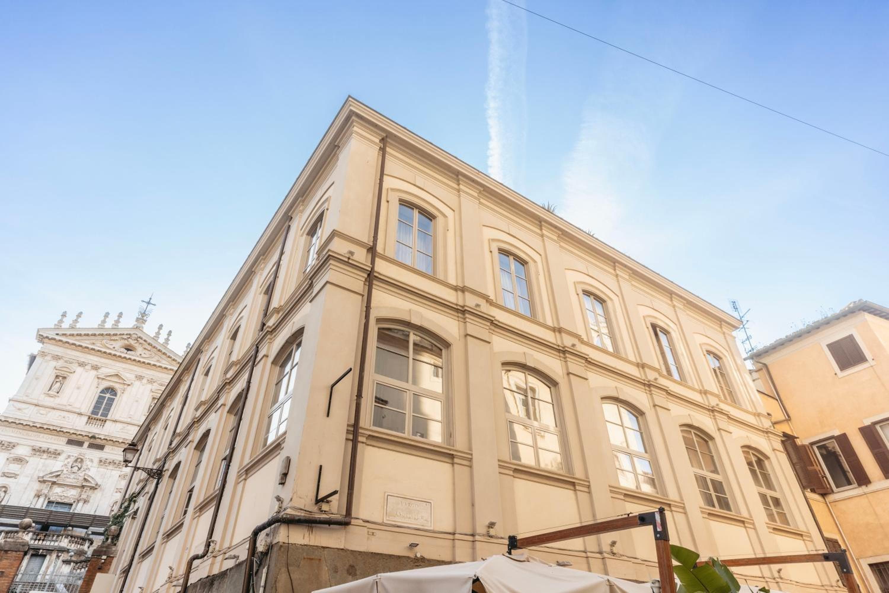 Roma Luxus Hotel — 17