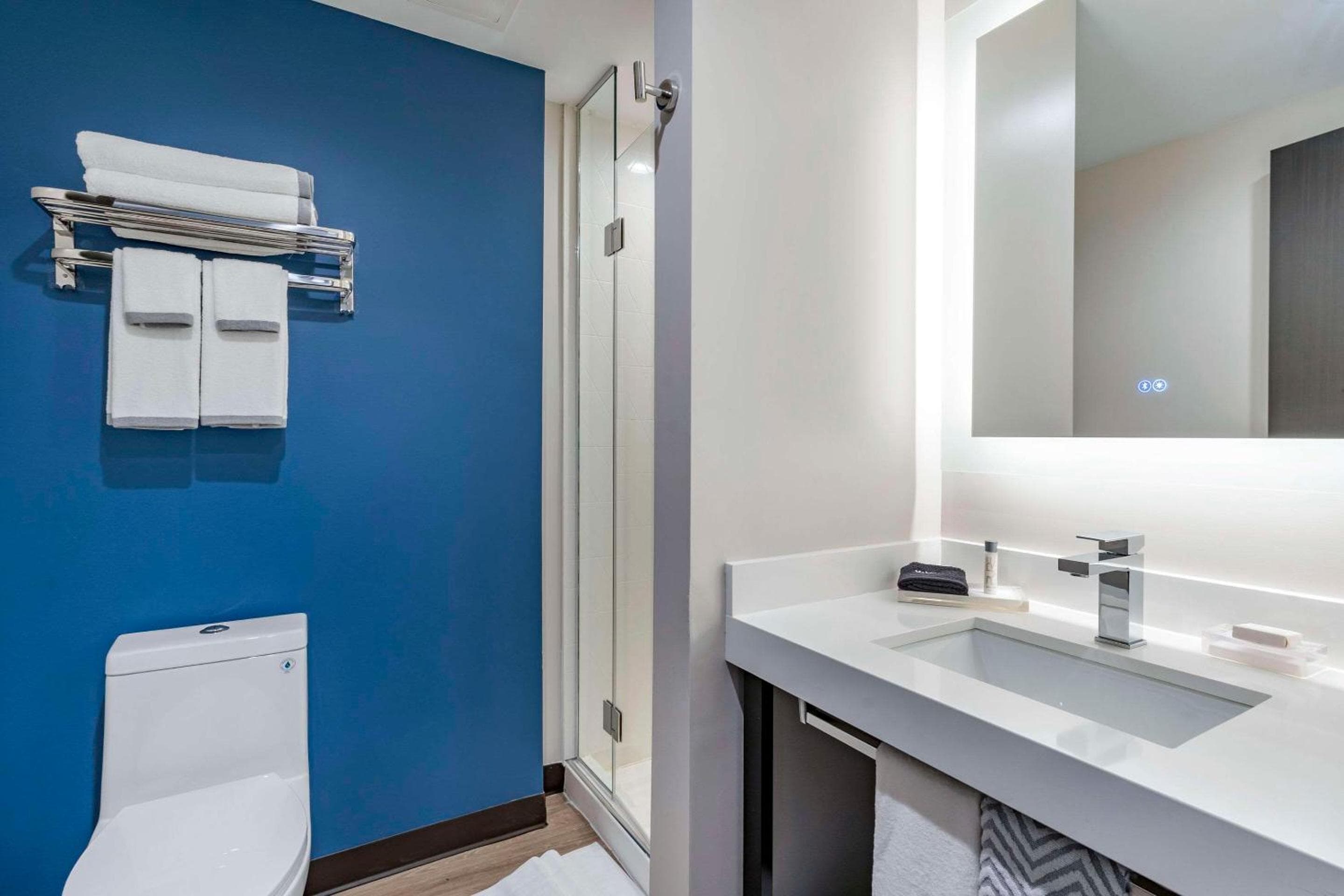 Cambria Hotel Orlando near Universal Theme Parks — 30