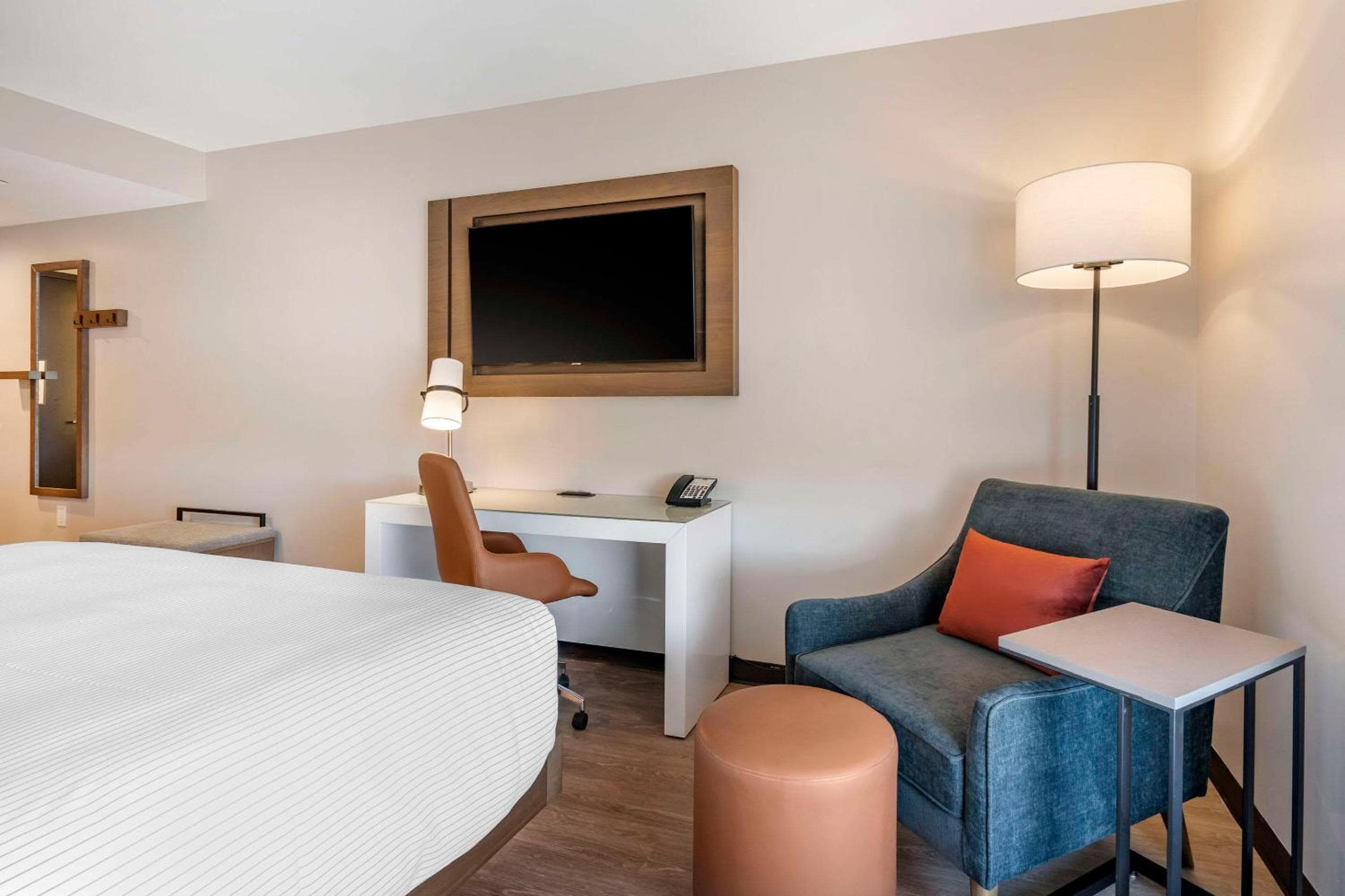 Cambria Hotel Orlando near Universal Theme Parks — 28