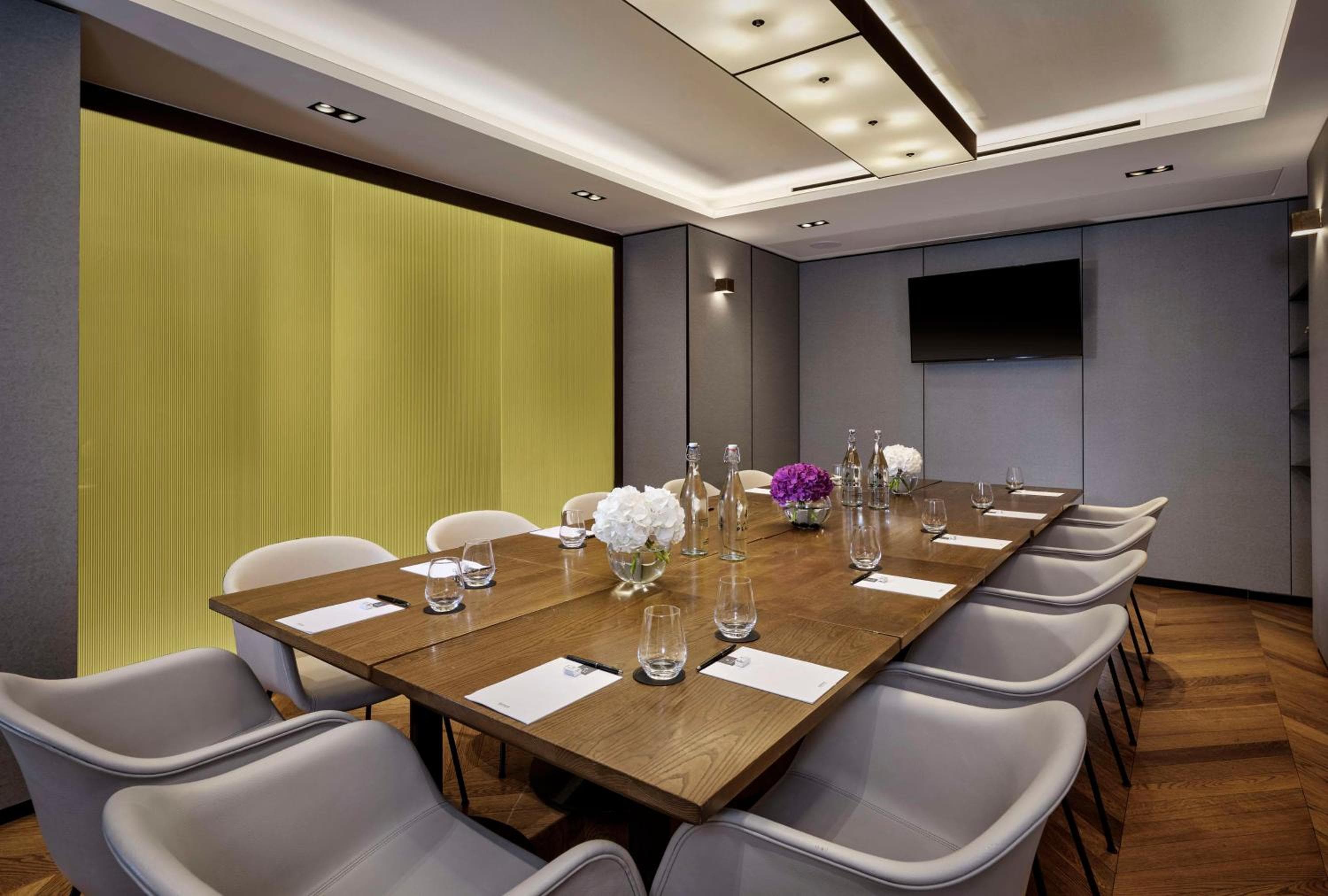 Park Plaza County Hall London hotel, 1 Addington Street, London, United Kingdom — photo 7