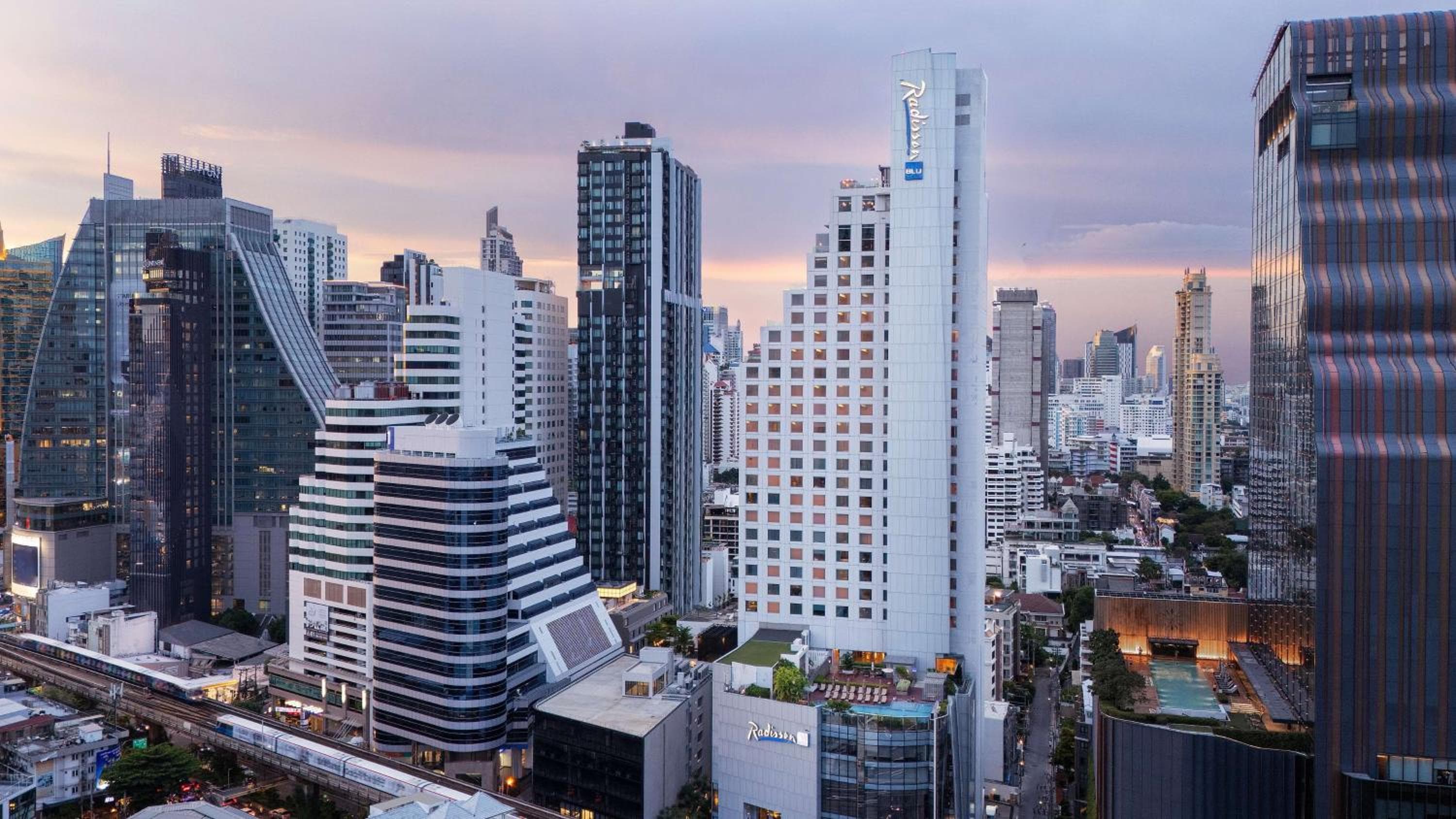 Radisson Blu Plaza Bangkok — 1