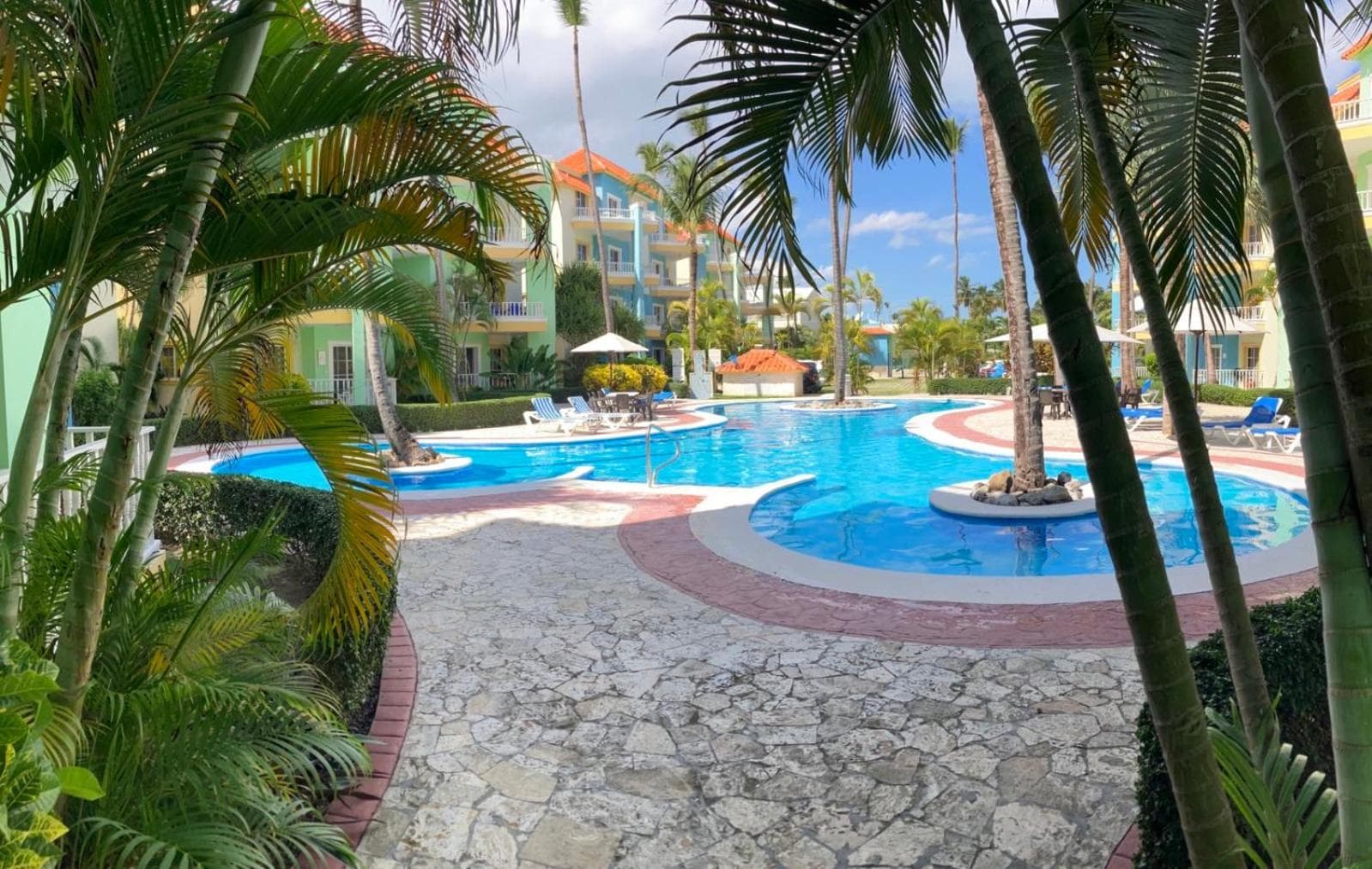 Palm Suites E-6-two-level apartment with a view of the pool — 23