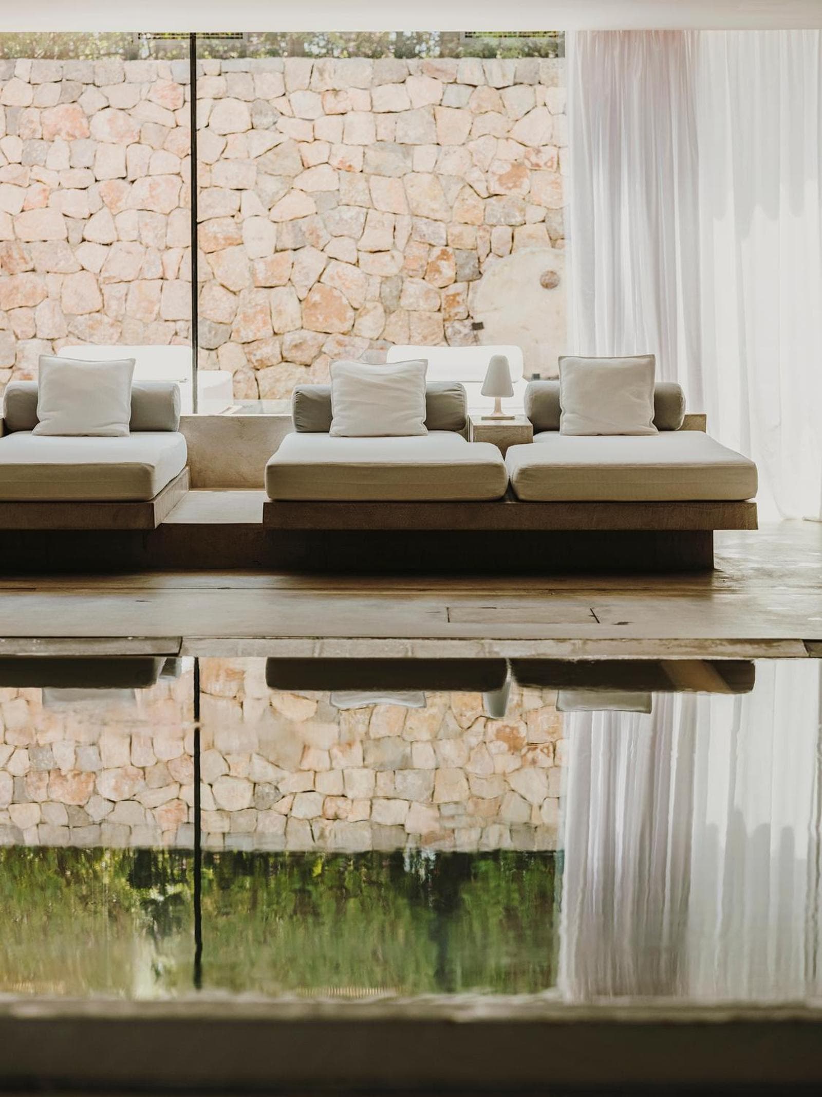 Aguas de Ibiza Grand Luxe Hotel - Piccolo hotel di lusso nel mondo — 21