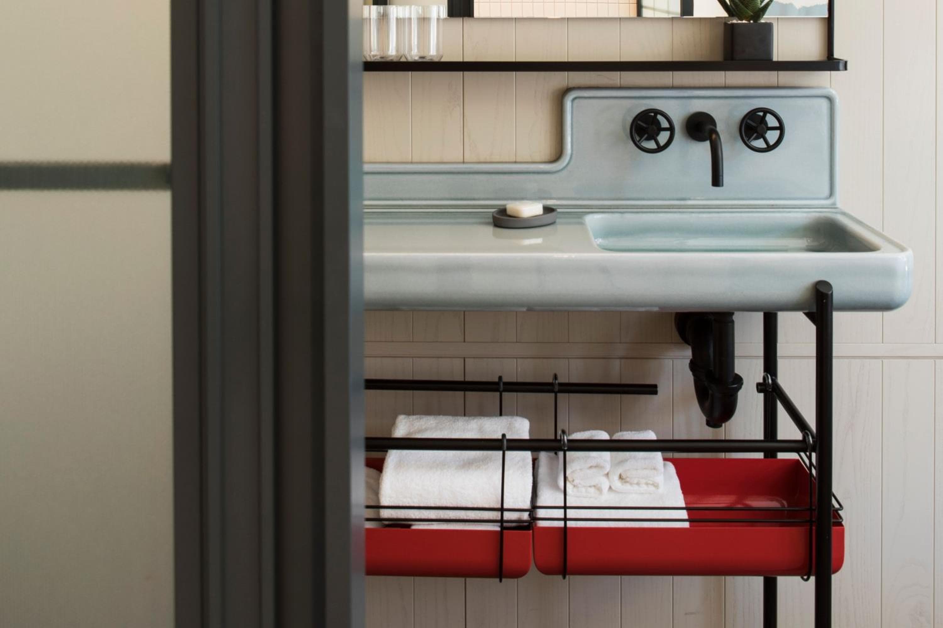 Moxy NYC Chelsea hotel, 105 West 28th Street, New York, United States — photo 33