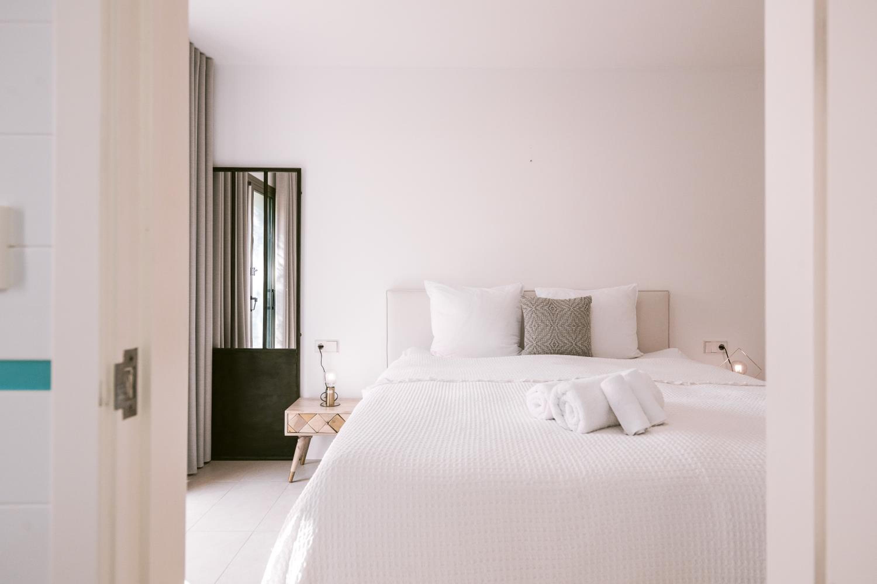 Can Sea Views — 16