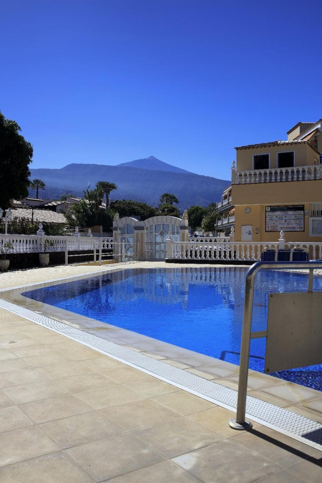 Ikarus view Heated Pool Air conditioning — 5