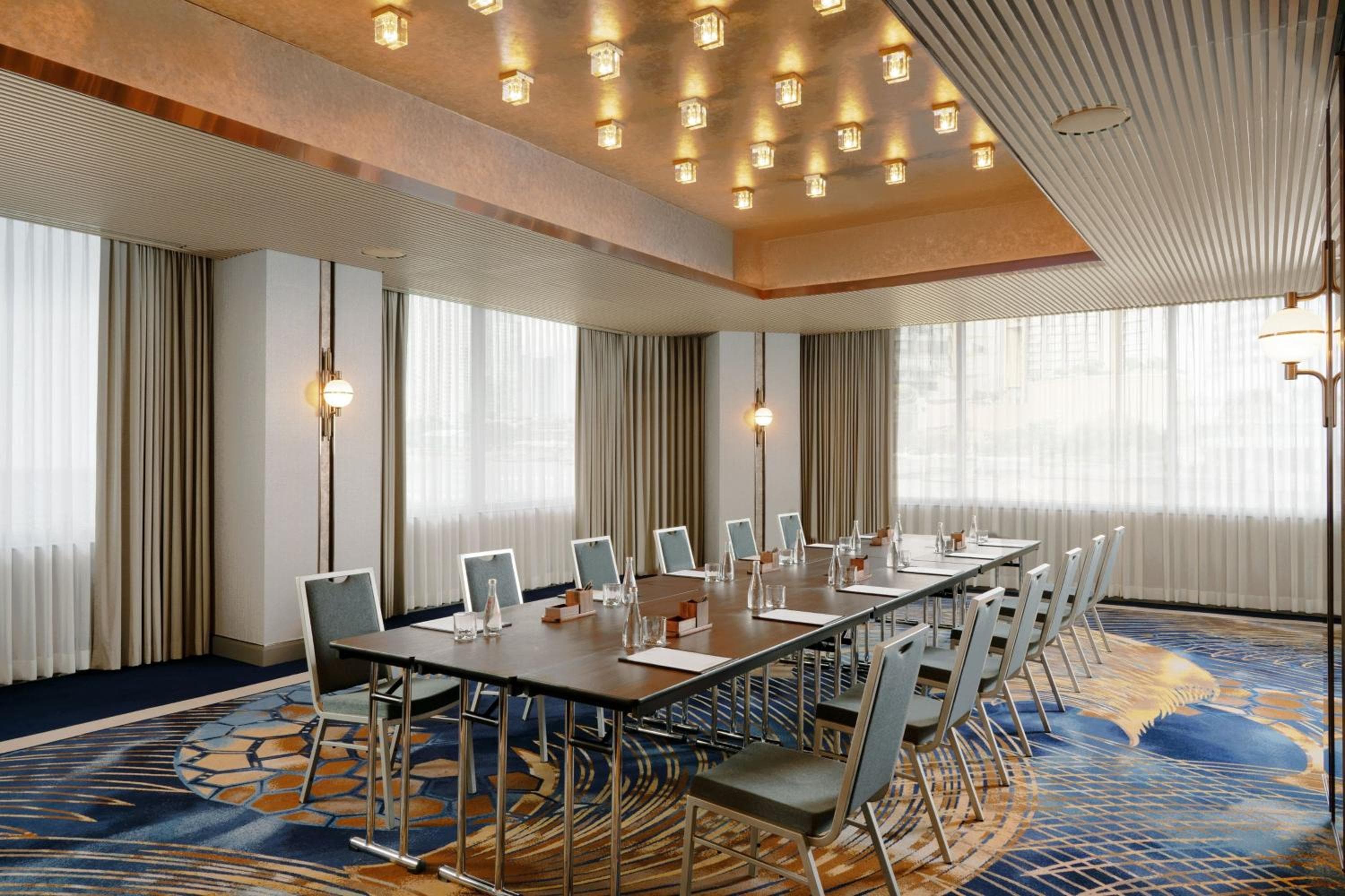 Royal Orchid Sheraton Riverside Hotel Bangkok — 4