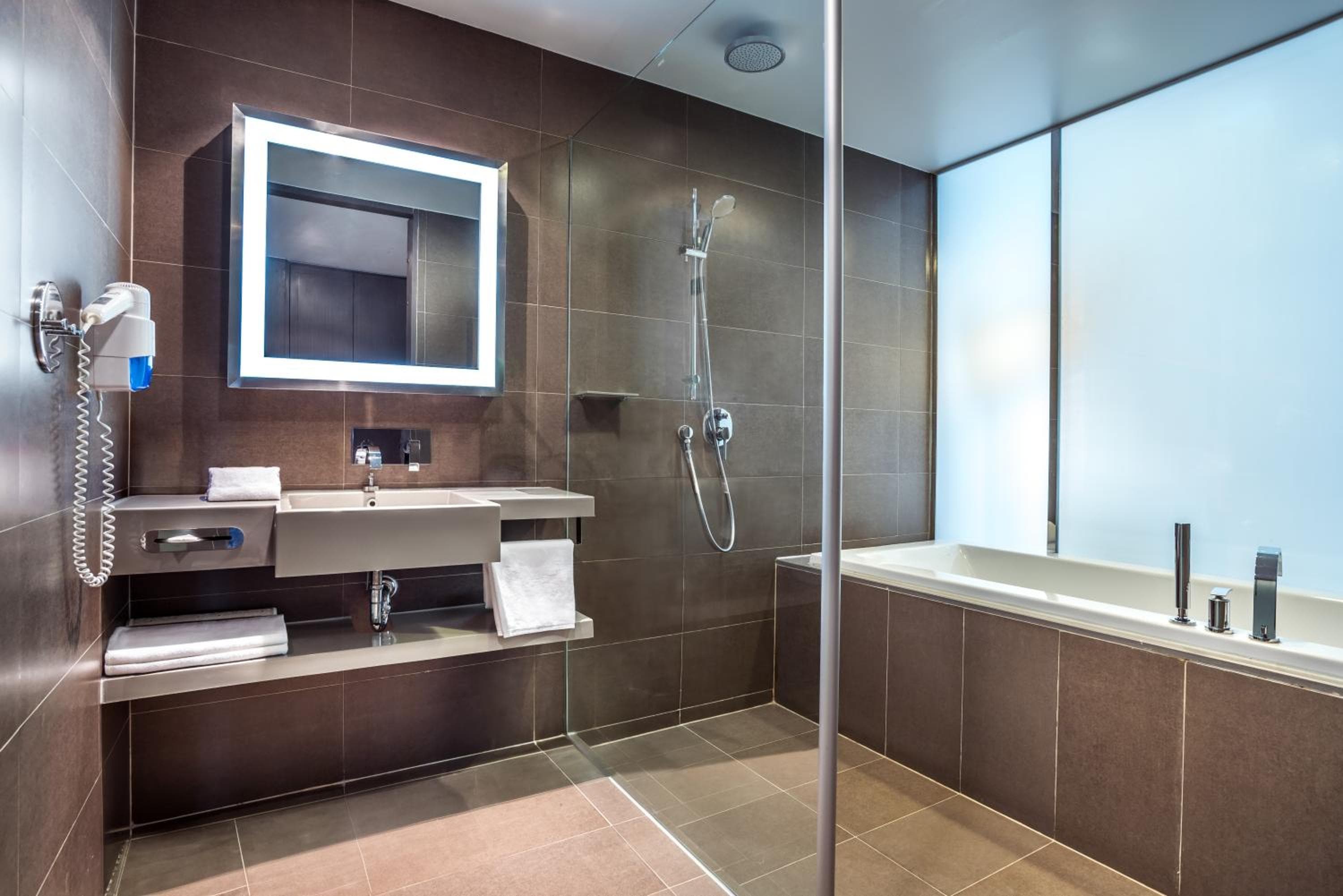 Four Points by Sheraton Bangkok Ploenchit Sukhumvit — 26