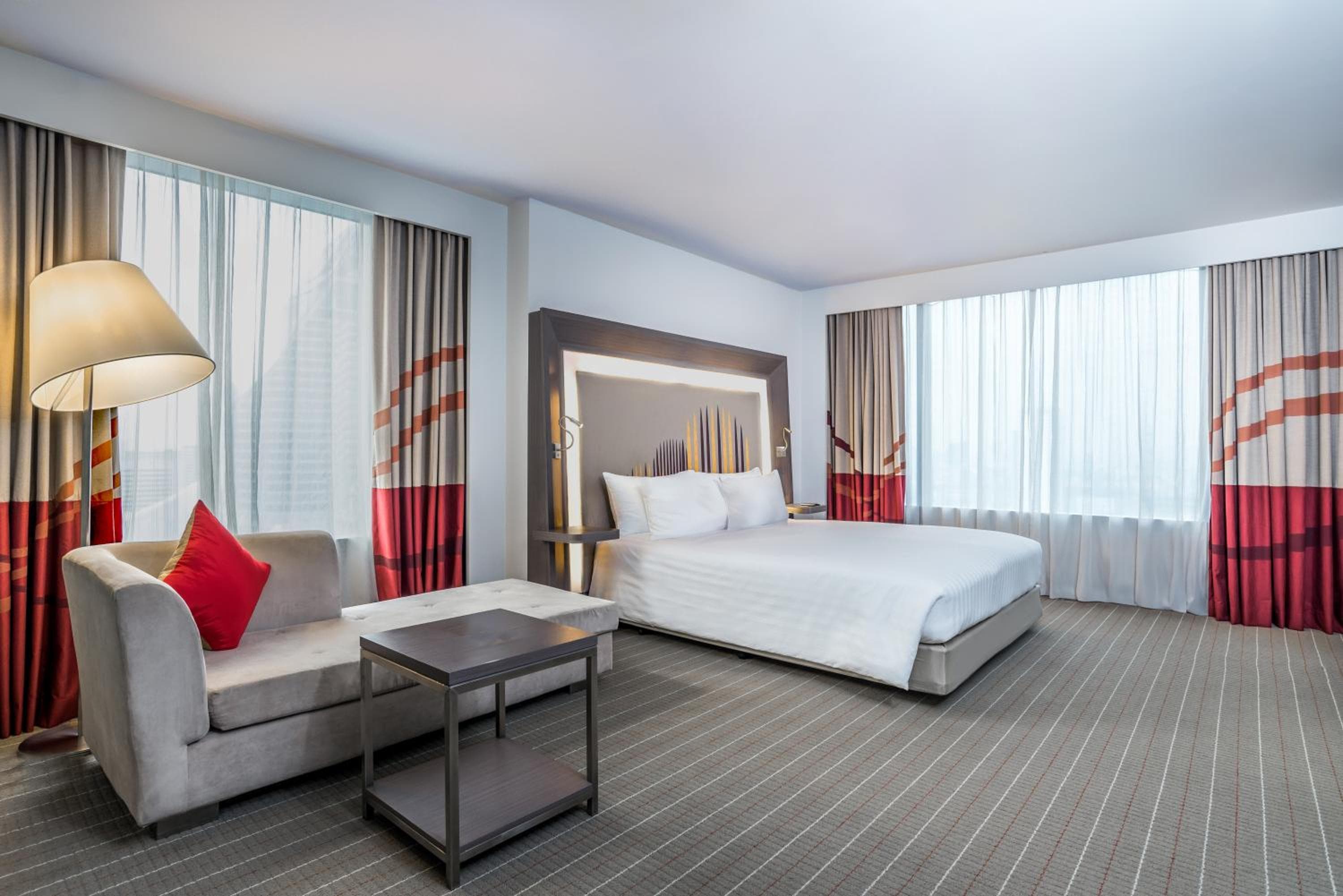 Four Points by Sheraton Bangkok Ploenchit — 4
