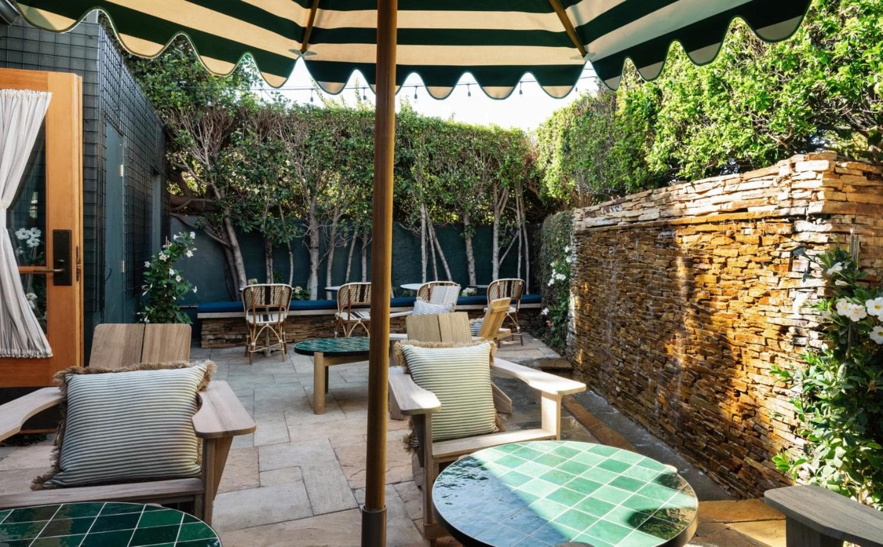 Hoteles en Brentwood — 9
