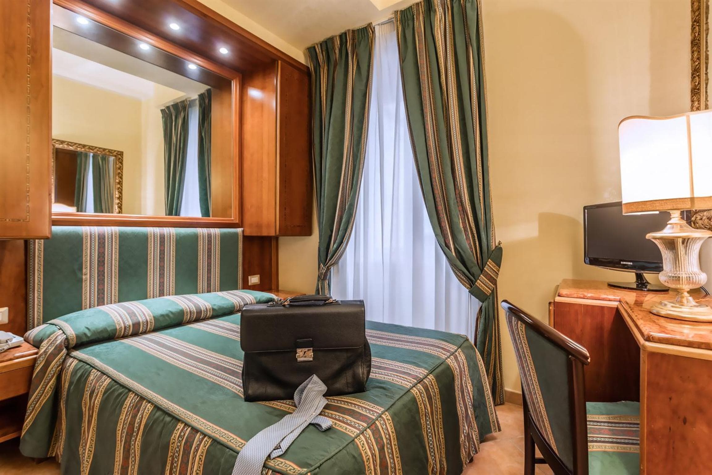 Raeli Hotel Archimede — 9