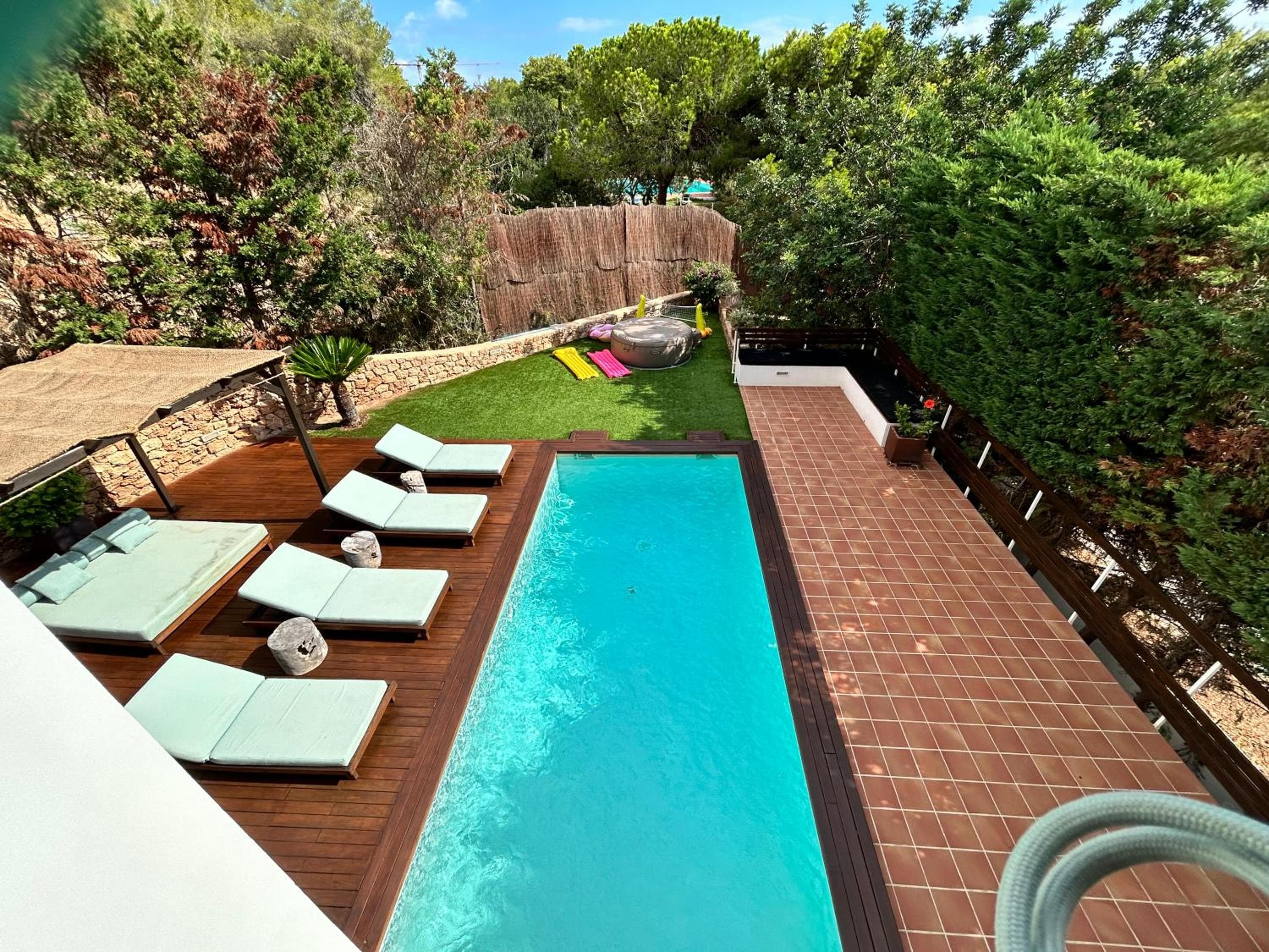 Can Sea Views — 5