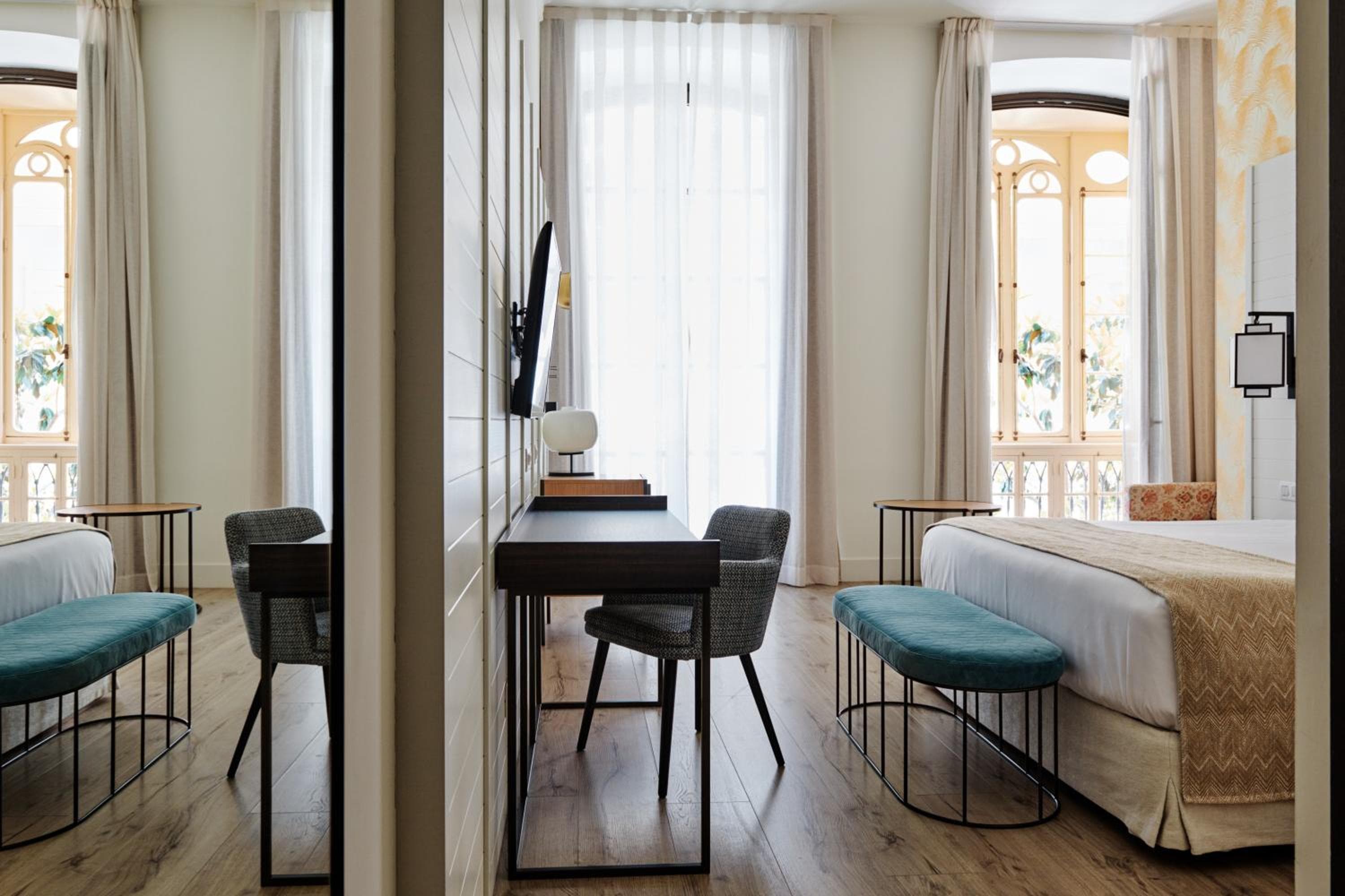 Catalonia Molina Lario — 25