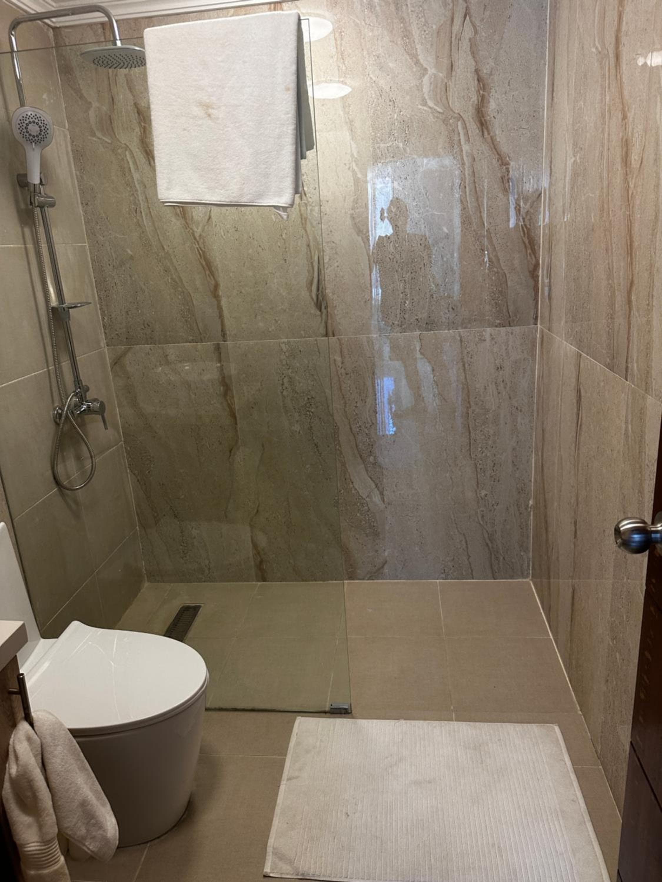 Gold Reef 101 - Exclusiv 2 BR mit Pool, Beach Shuttle und Tiefgarage — 14