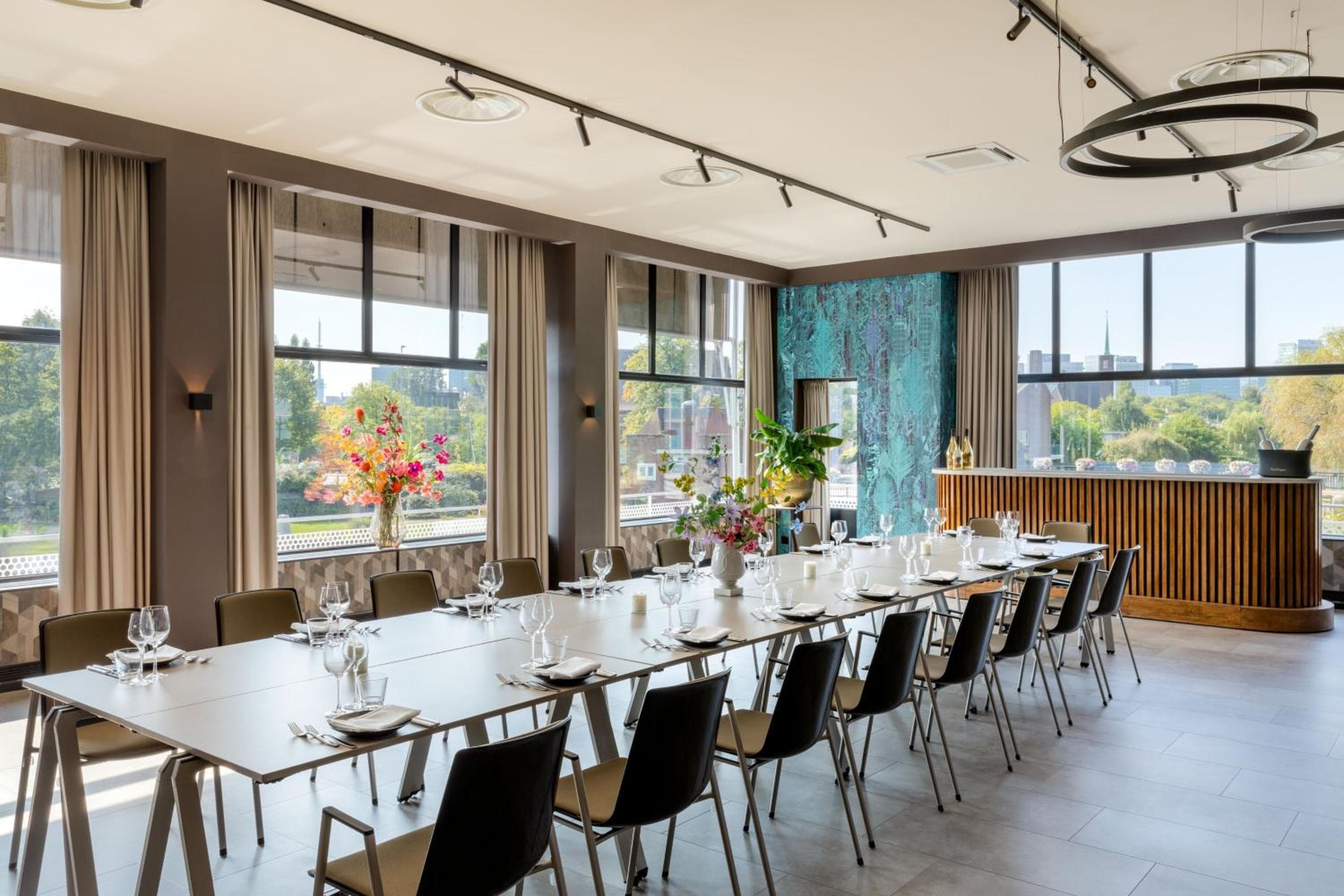 Apollo Hotel Amsterdam, a Tribute Portfolio Hotel — 29