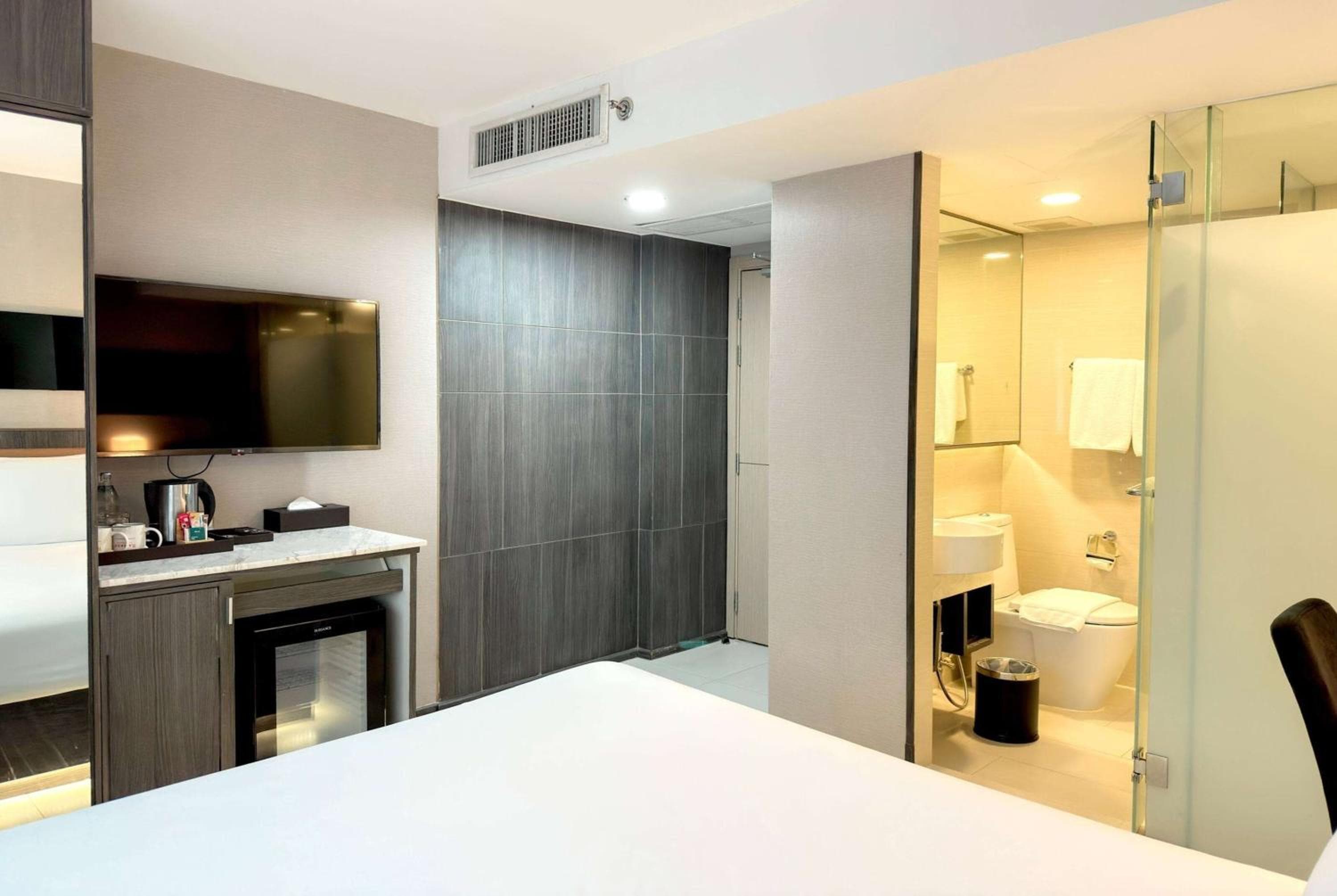 Ramada Graand Swiss Sukhumvit 11 — 2