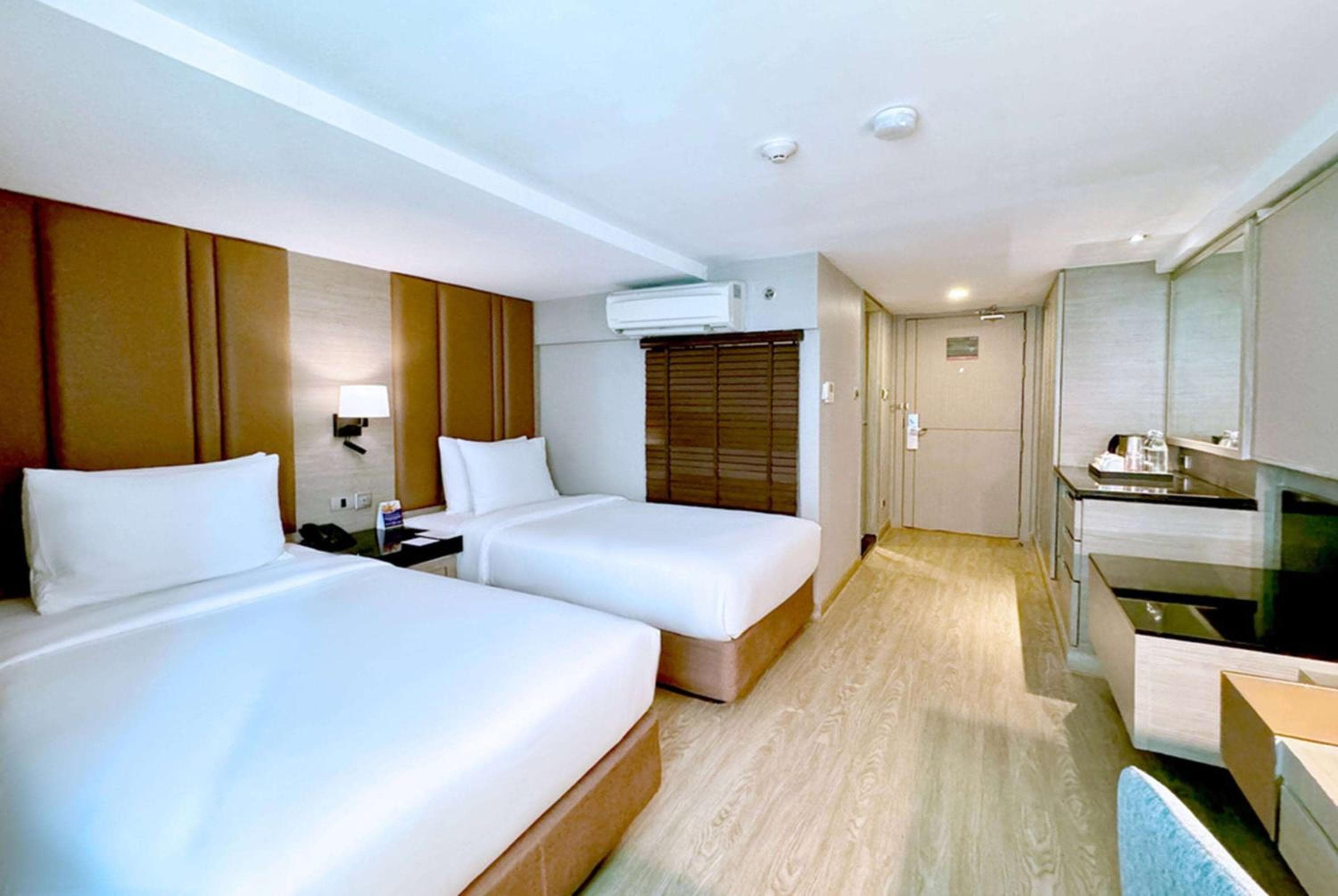 Ramada Graand Swiss Sukhumvit 11 — 17