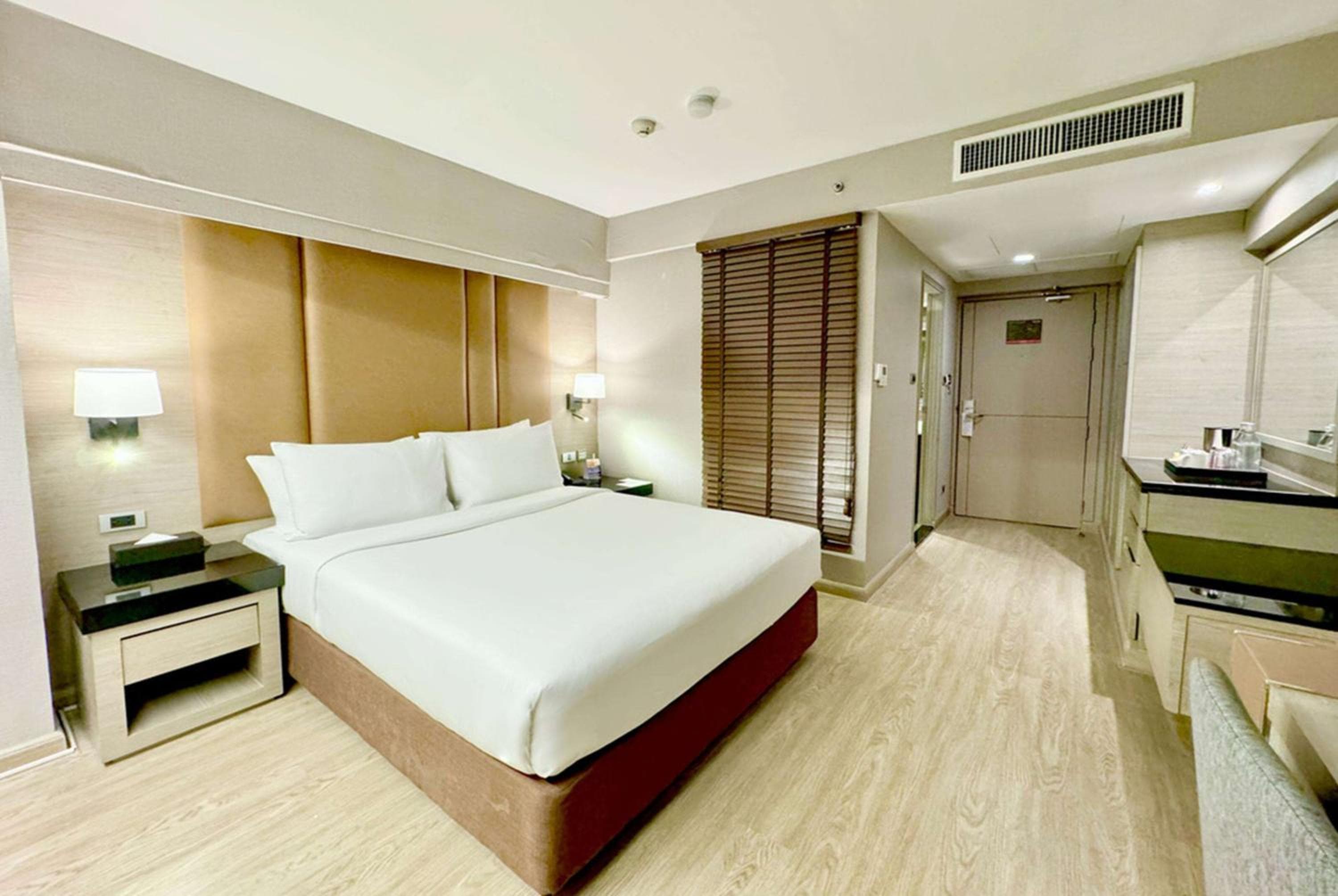 Ramada Graand Swiss Sukhumvit 11 — 27