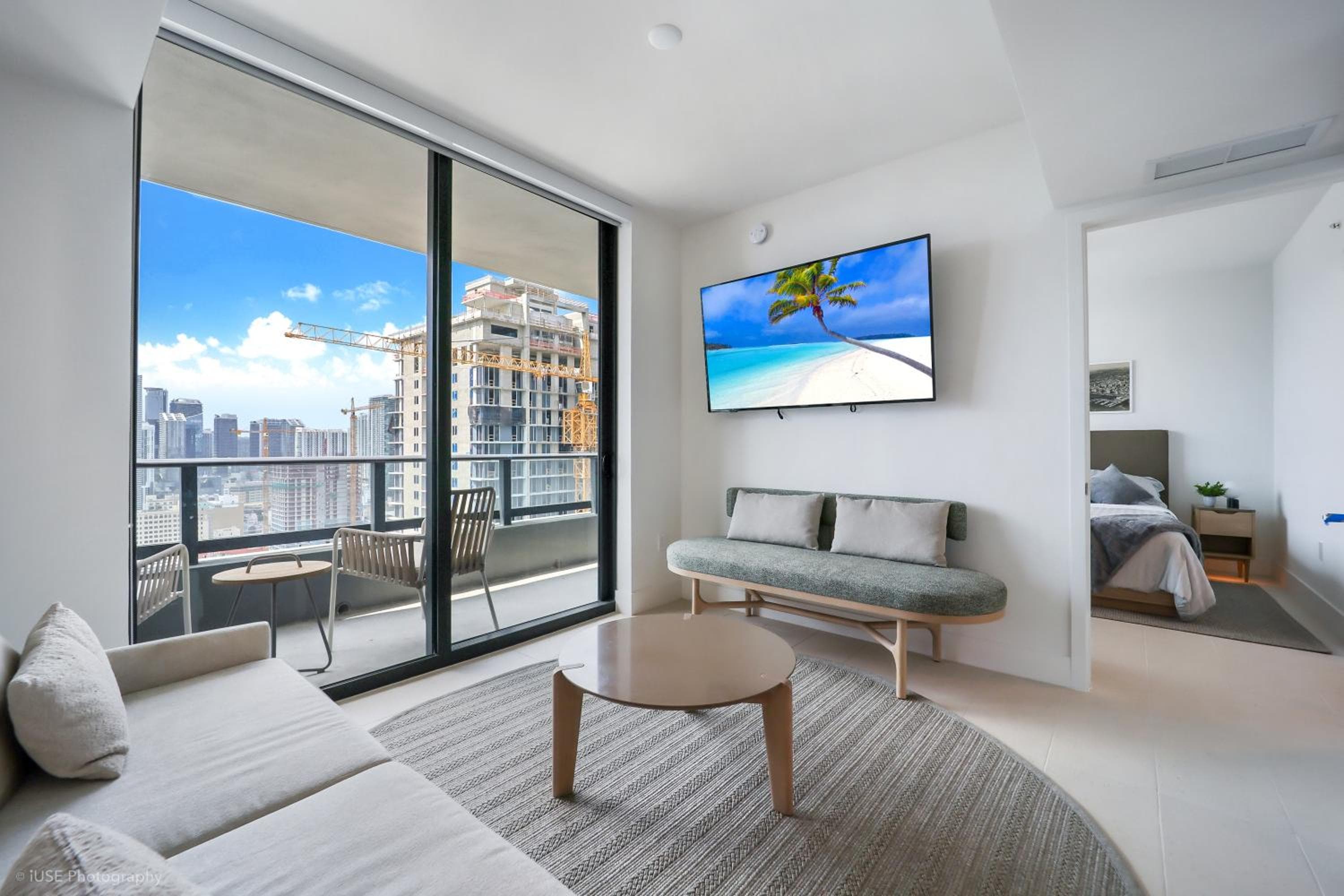 New unit 28th Floor with Unbeatable Bayside Views — 11