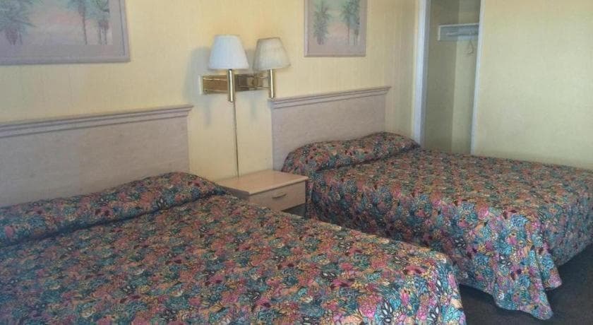 OYO Gateway Motel Las Vegas North Strip/Fremont St. Area — 12