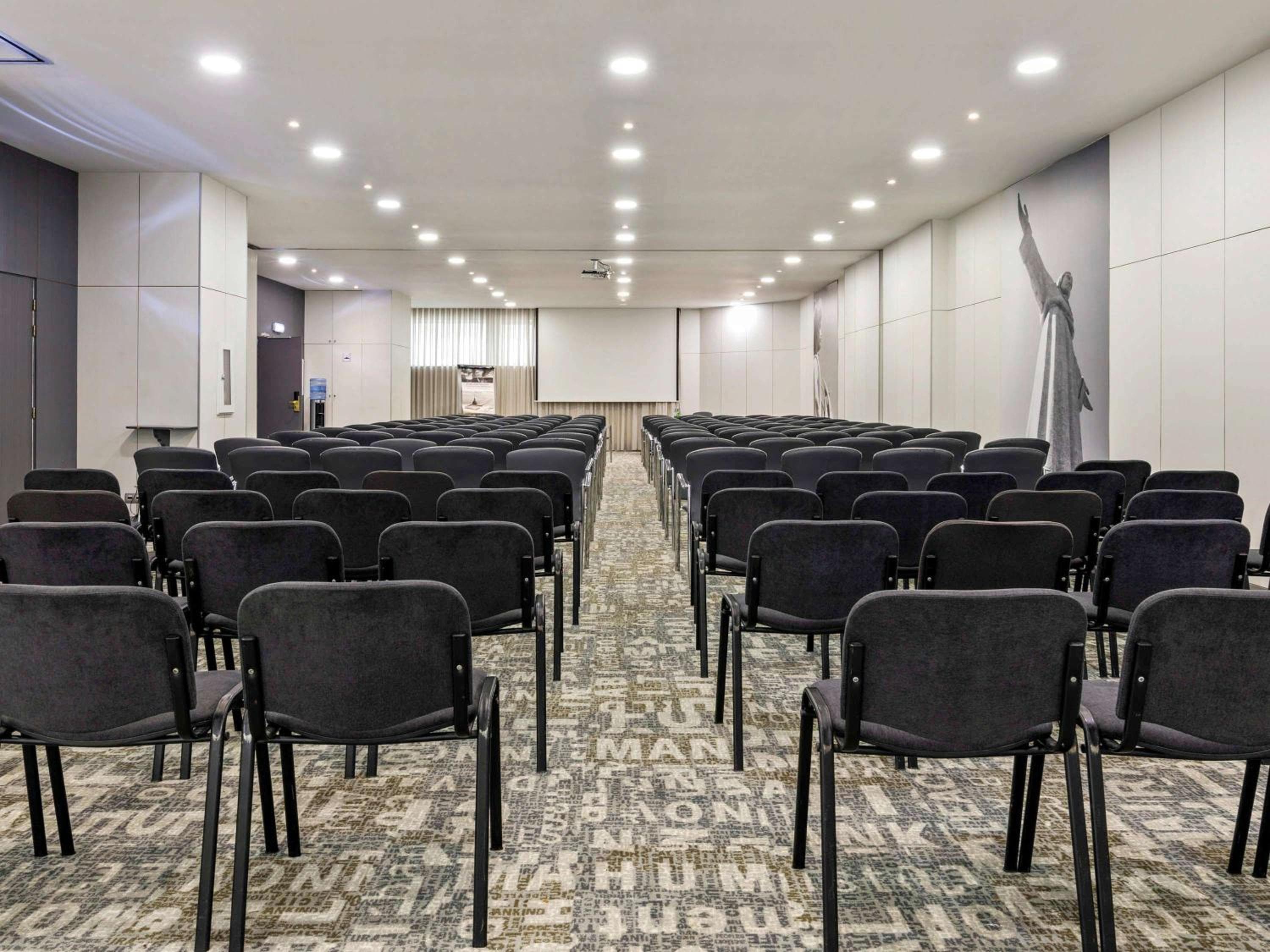 Hotel Mercure Lisboa — 13