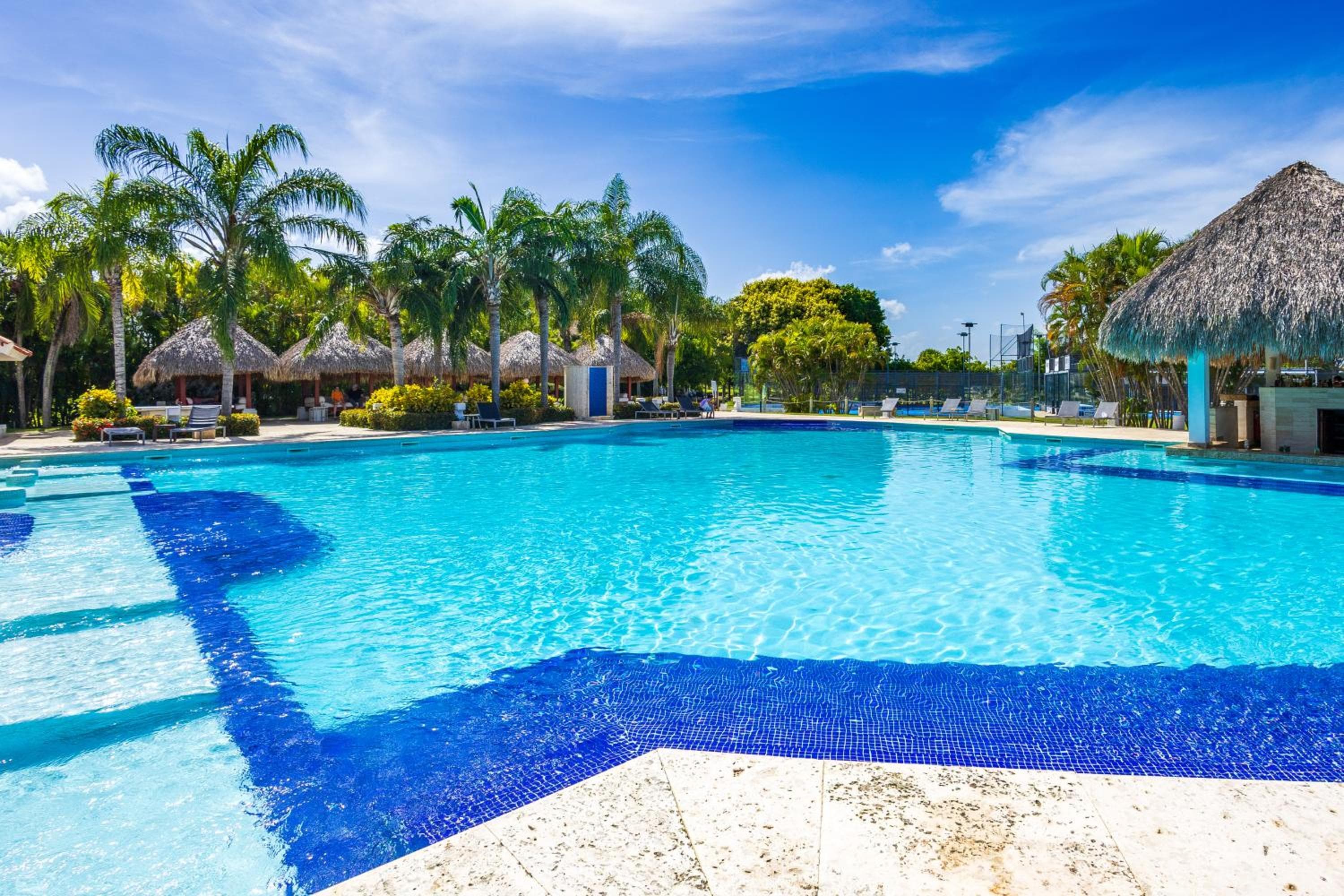 Luxury Rentals in Punta Cana - Exclusive Waterfall Villa with Private Pool, BBQ, Maid, Golf — 6
