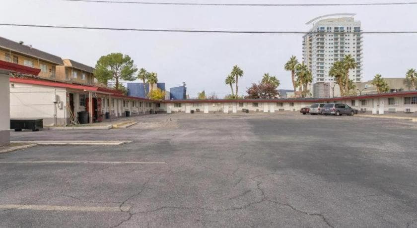OYO Gateway Motel Las Vegas North Strip/Fremont St. Area — 17