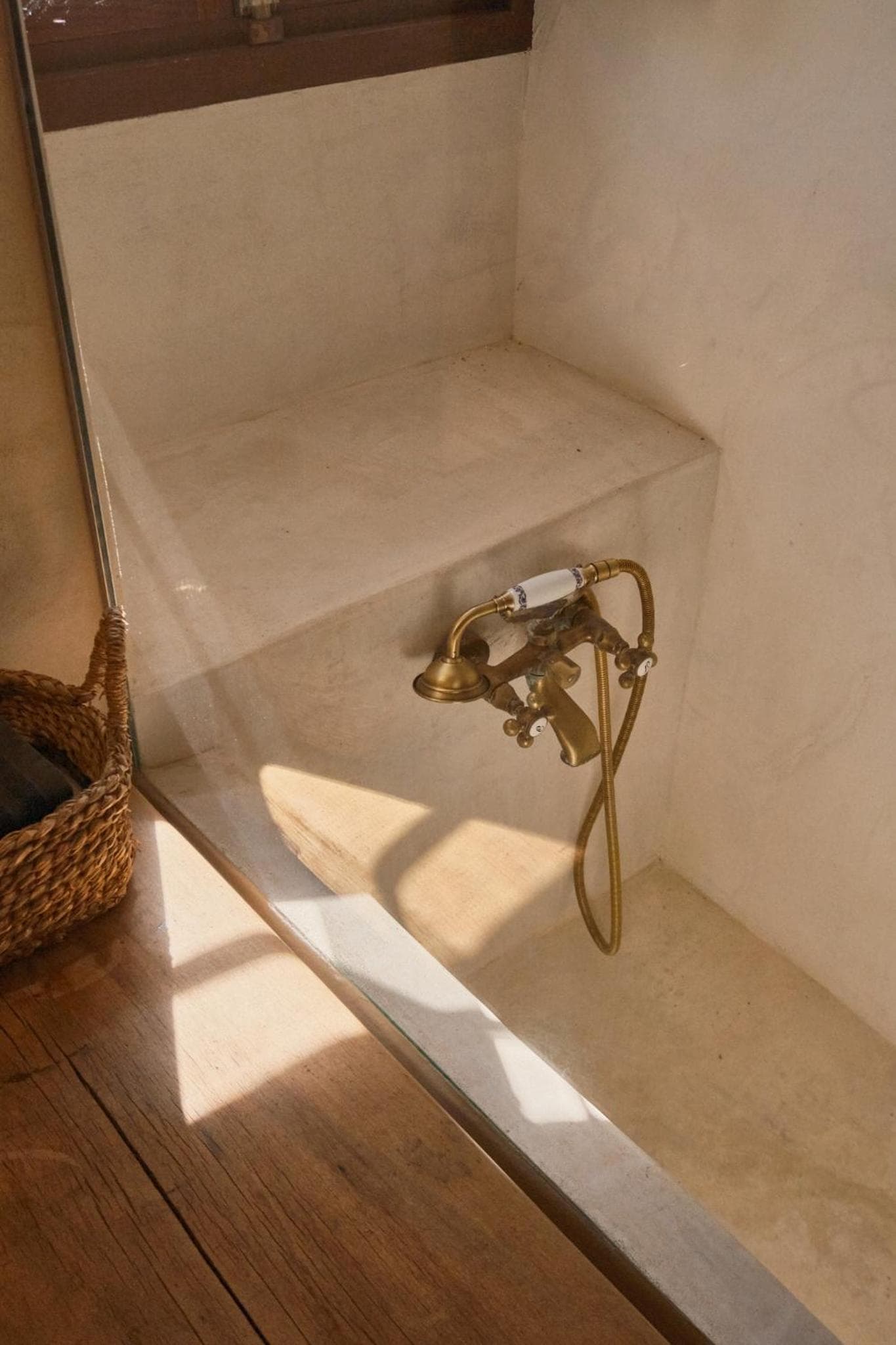 The Guardian House — 2
