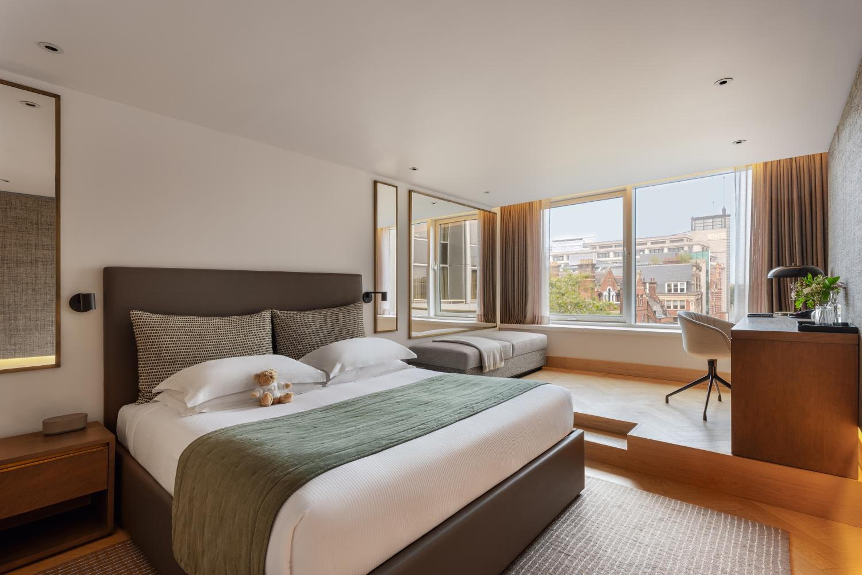 Royal Garden Hotel — 14