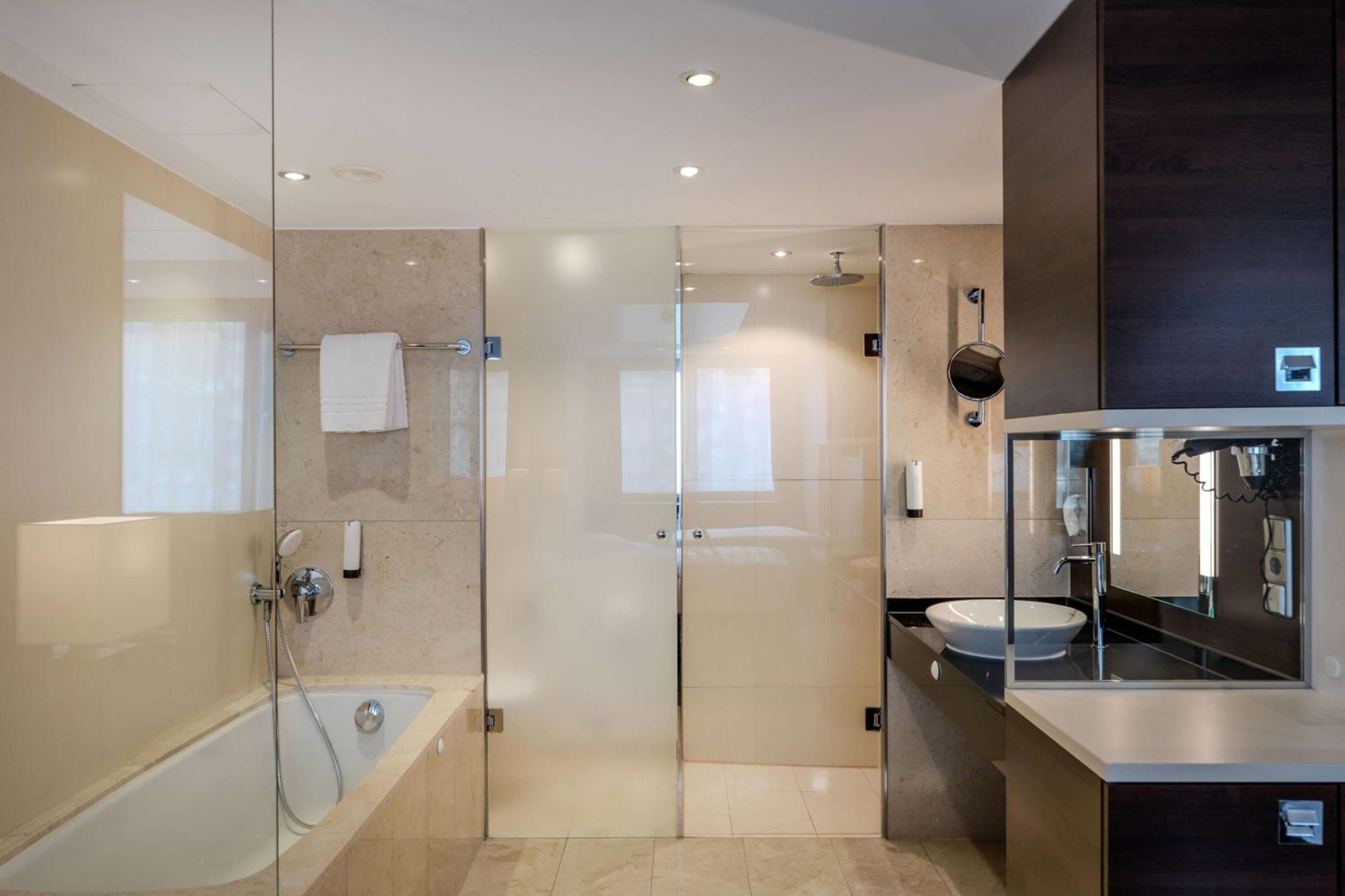 Park Inn by Radisson Berlin Alexanderplatz hotel, Alexanderplatz 7, Berlin, Germany — photo 35