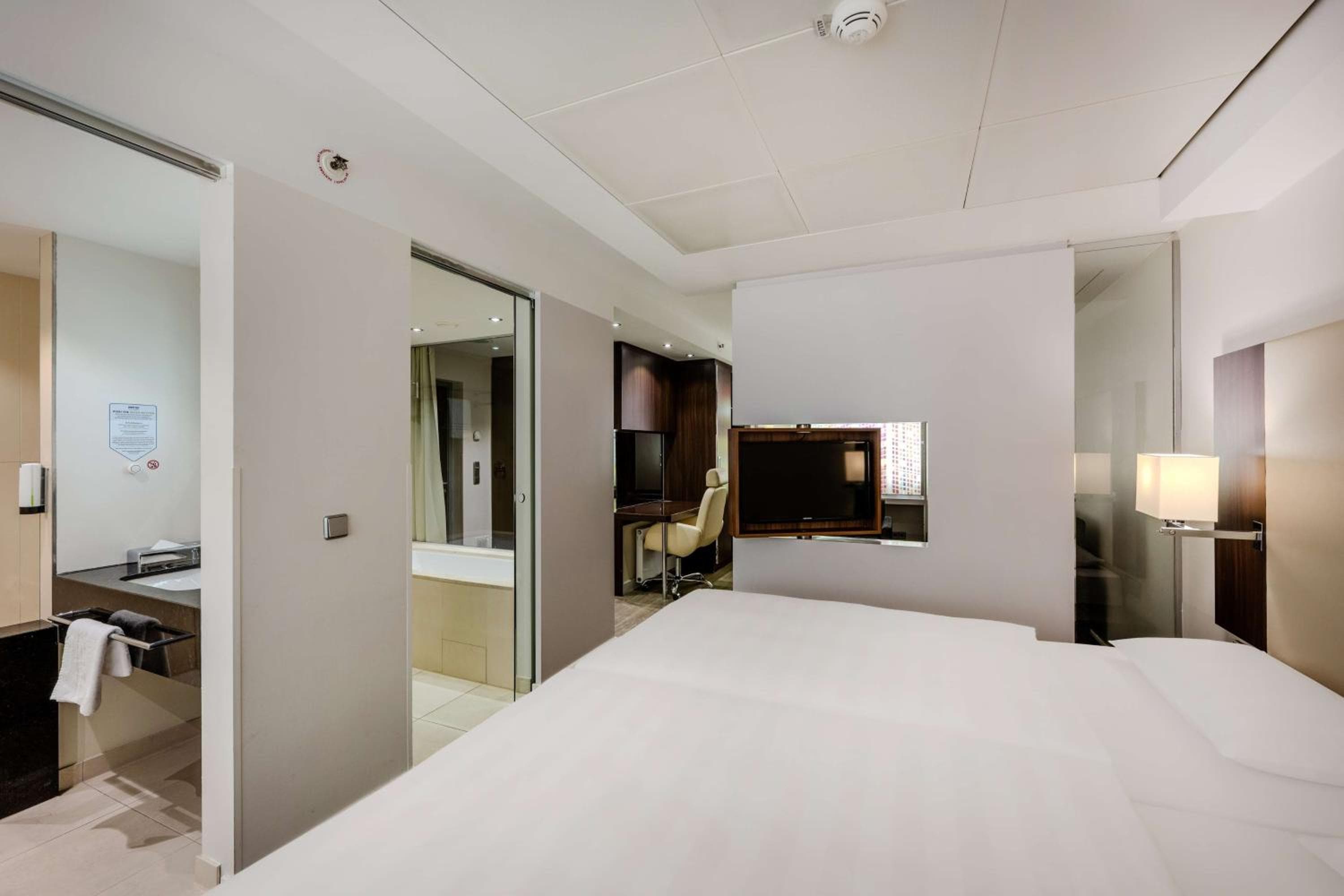 Park Inn by Radisson Berlin Alexanderplatz hotel, Alexanderplatz 7, Berlin, Germany — photo 41