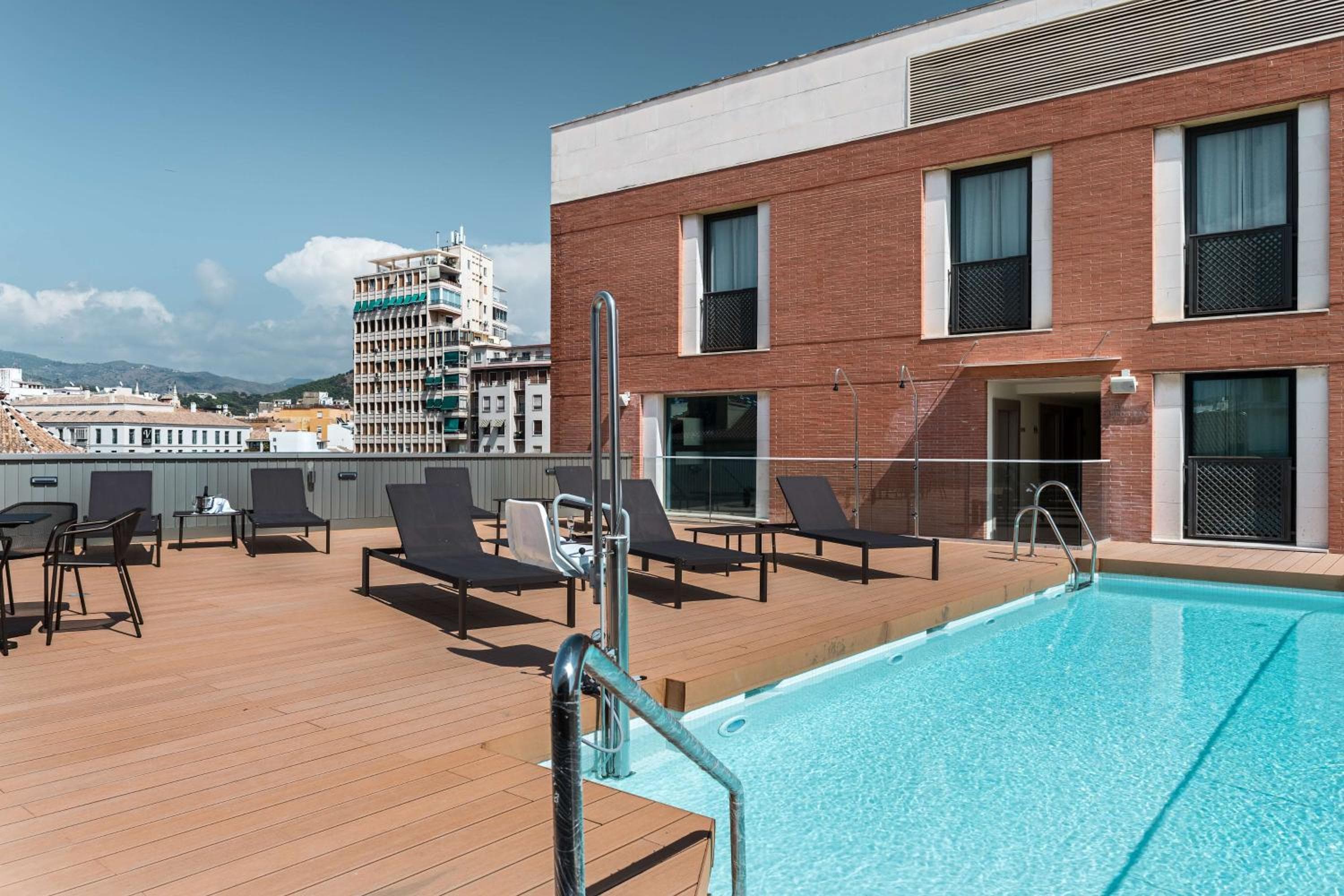 NH Malaga — 30