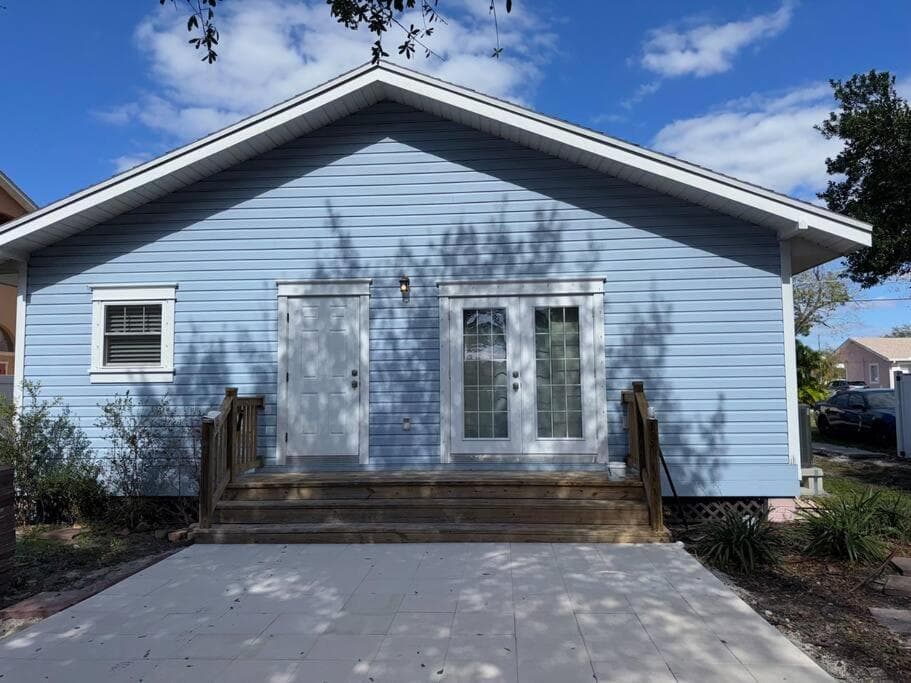 Charming Bungalow in Tampa — 3