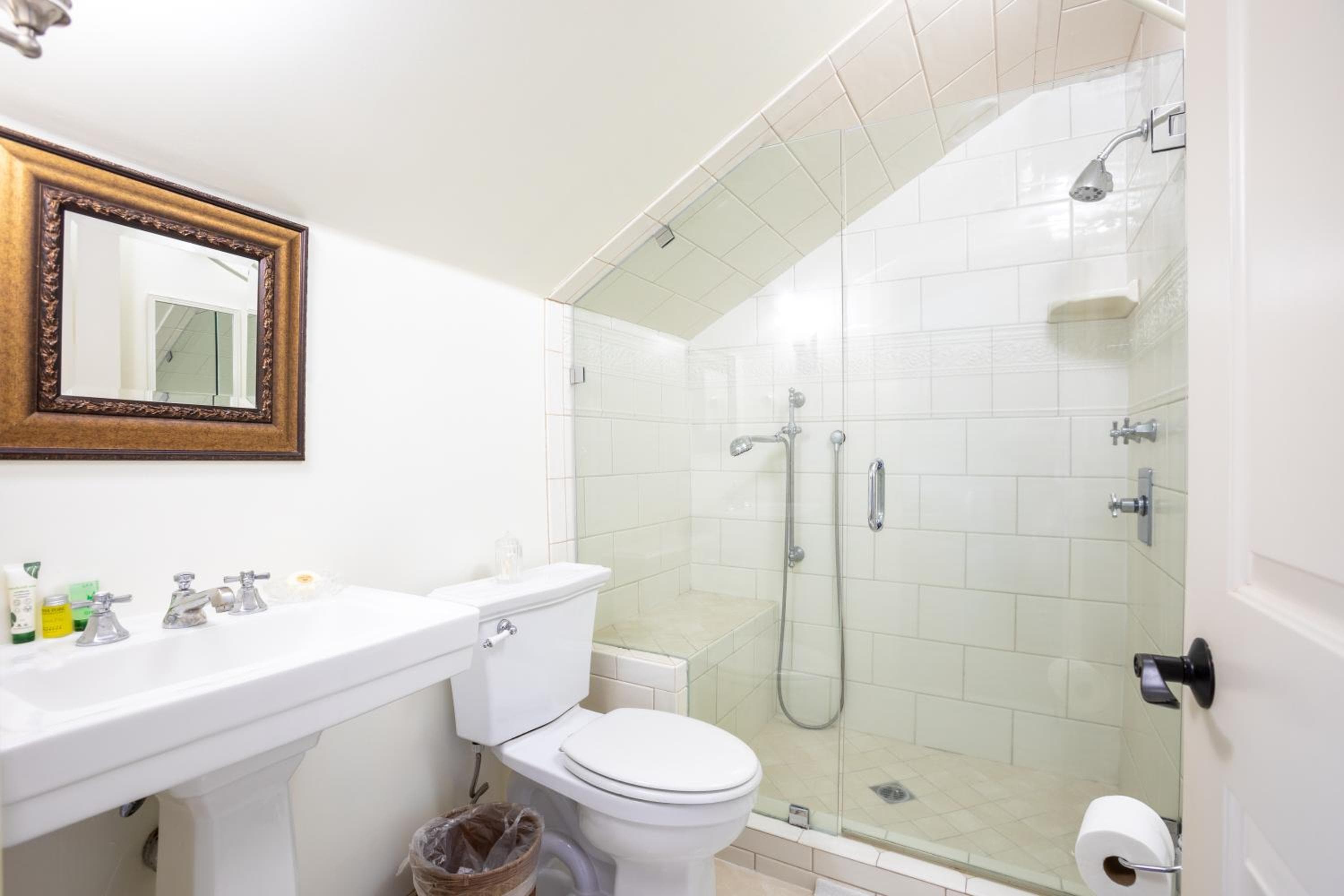 Arroyo Vista Inn — 2